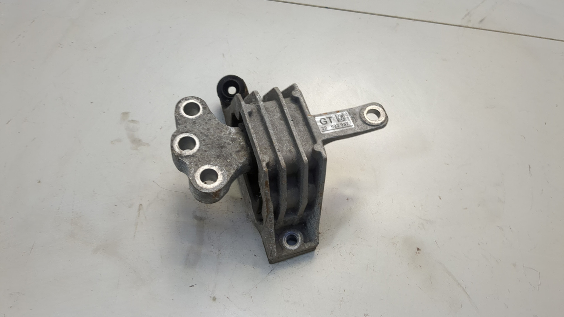 Опора двигателя