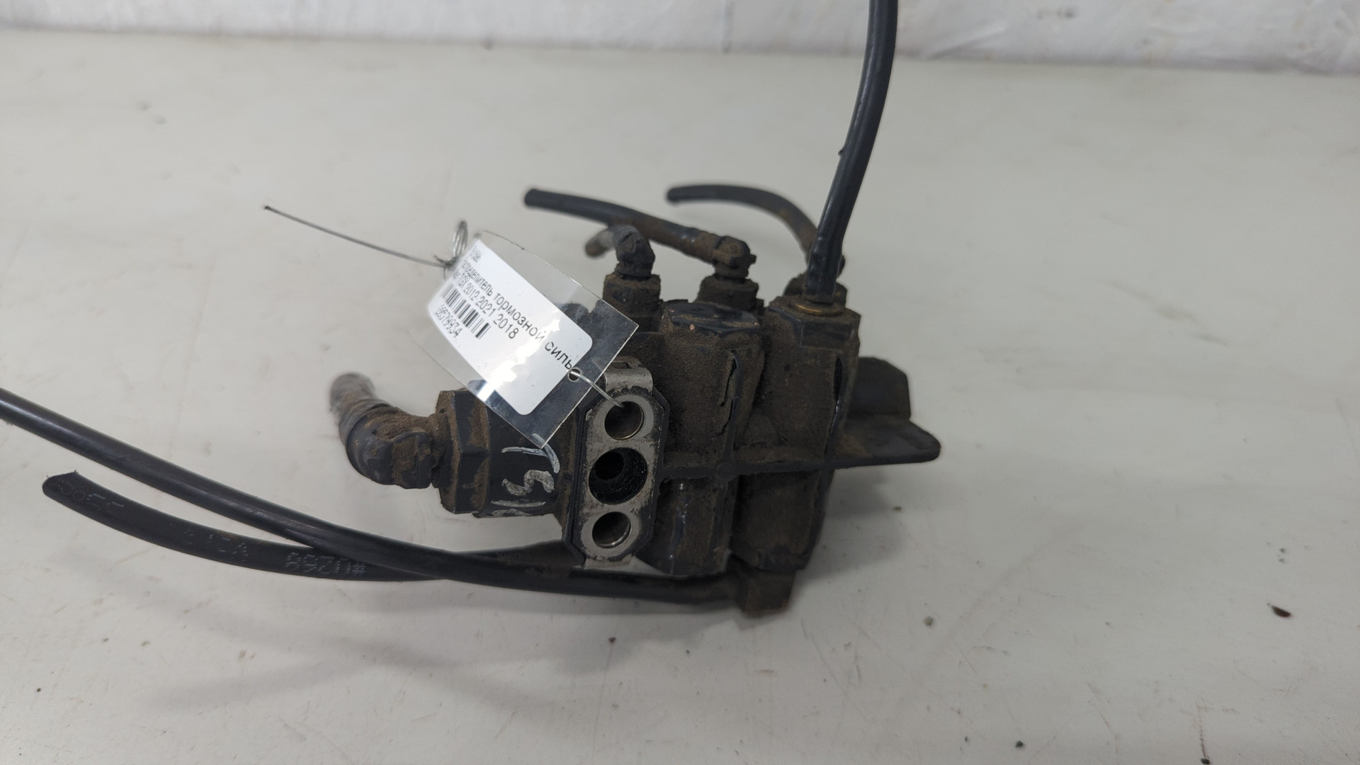 Распределитель тормозных сил