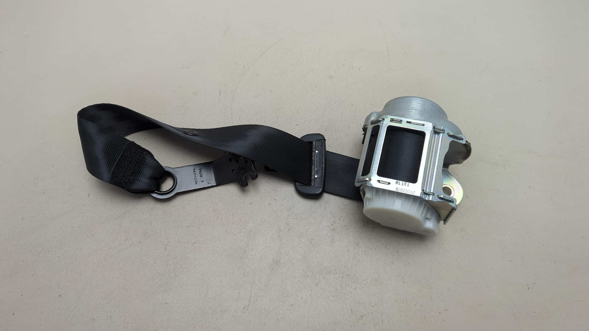 Ремень безопасности