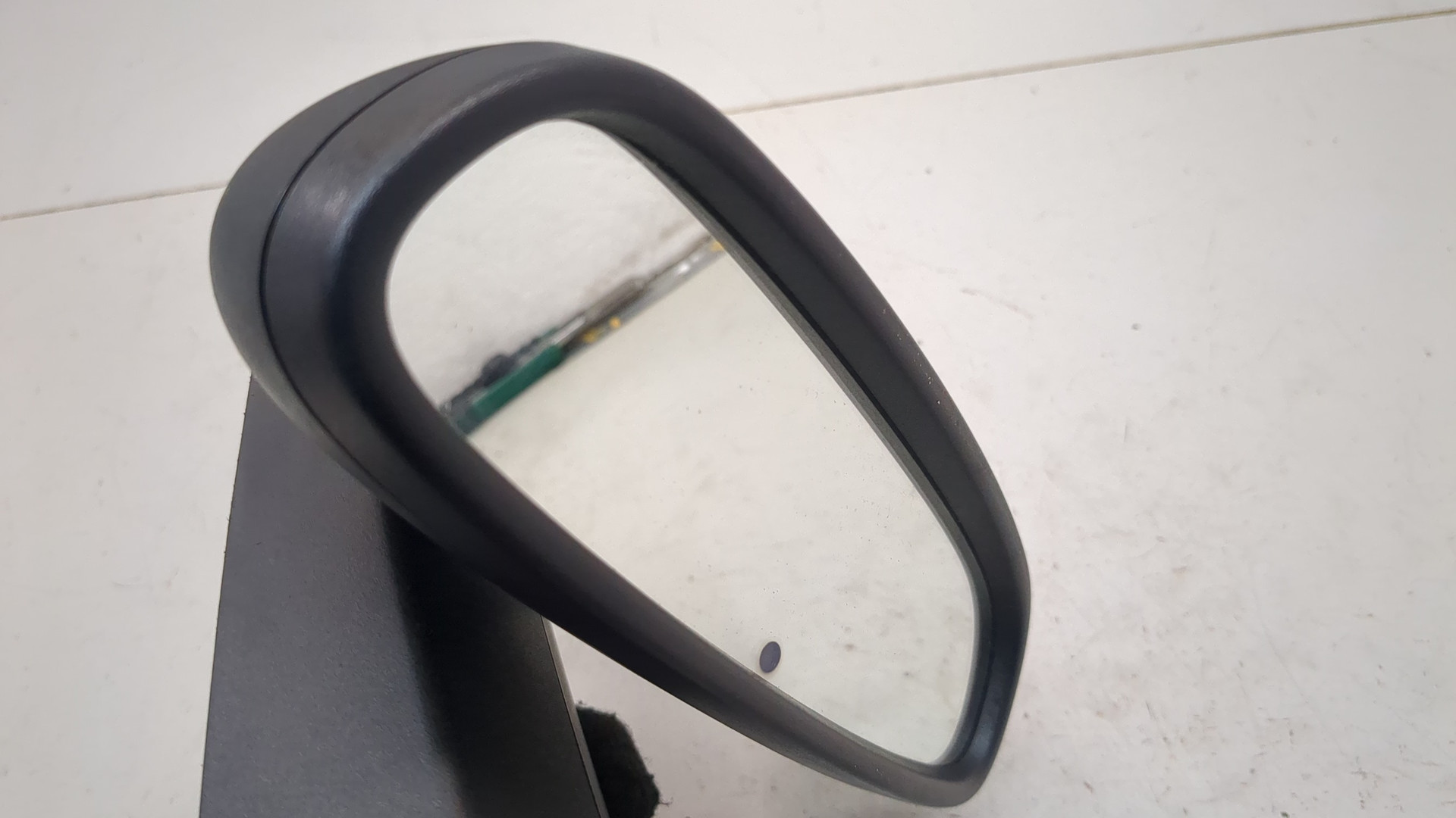 Зеркало заднего вида