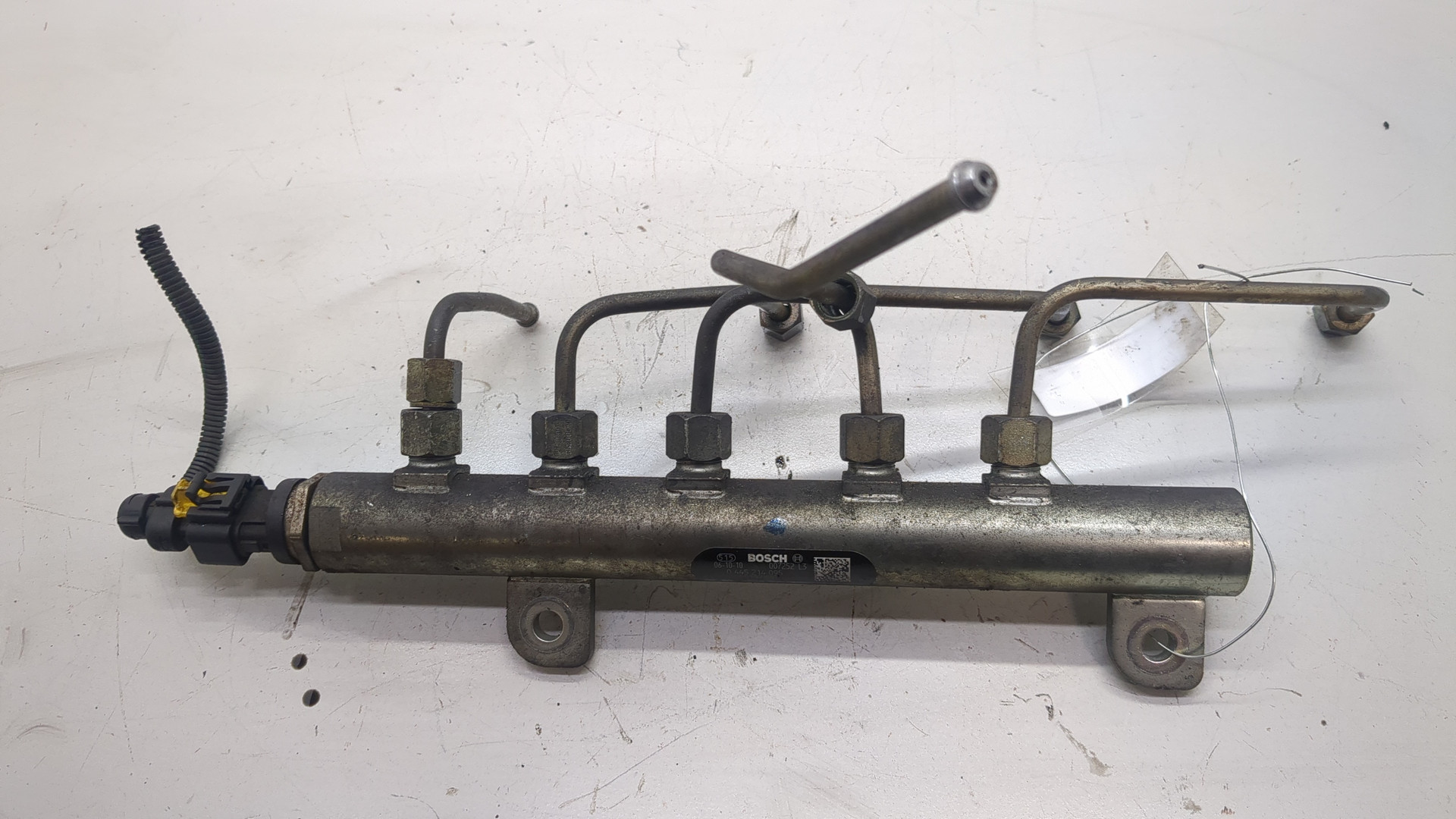 Рейка топливная (рампа)