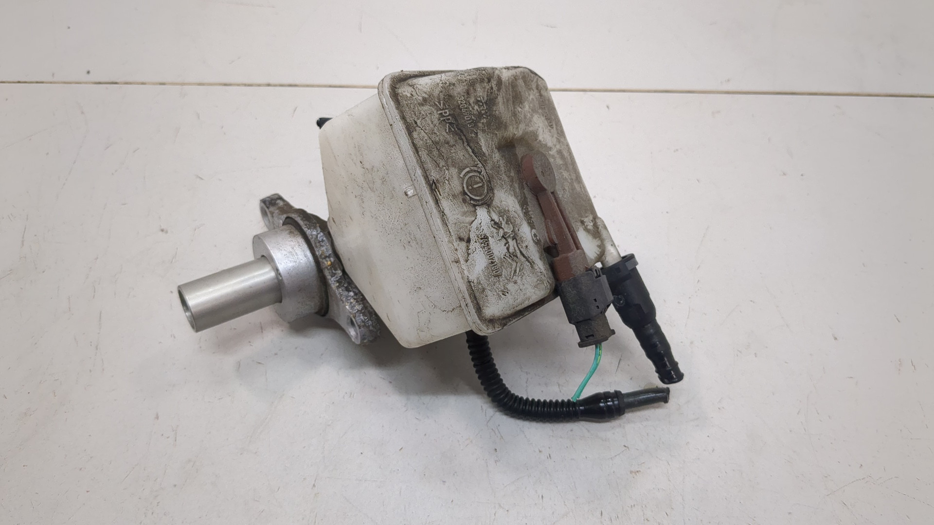 Цилиндр тормозной главный