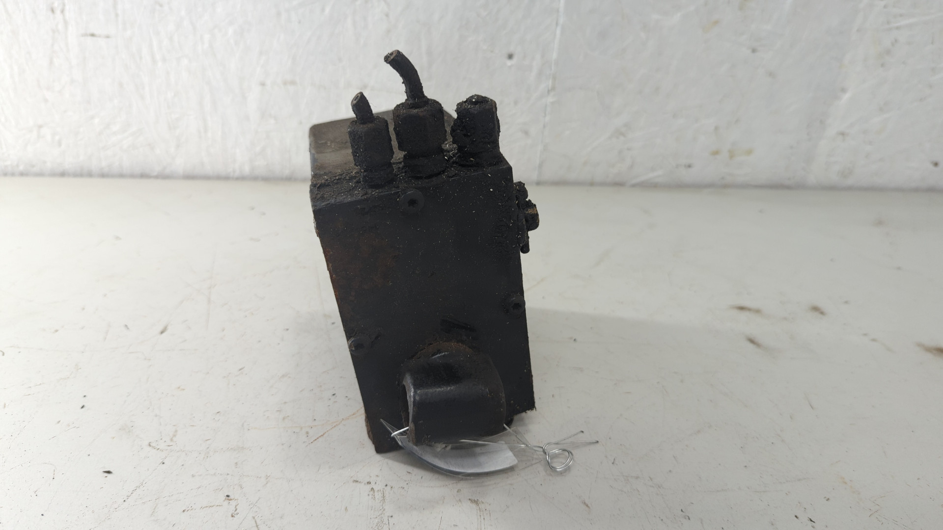 Насос подъема кабины