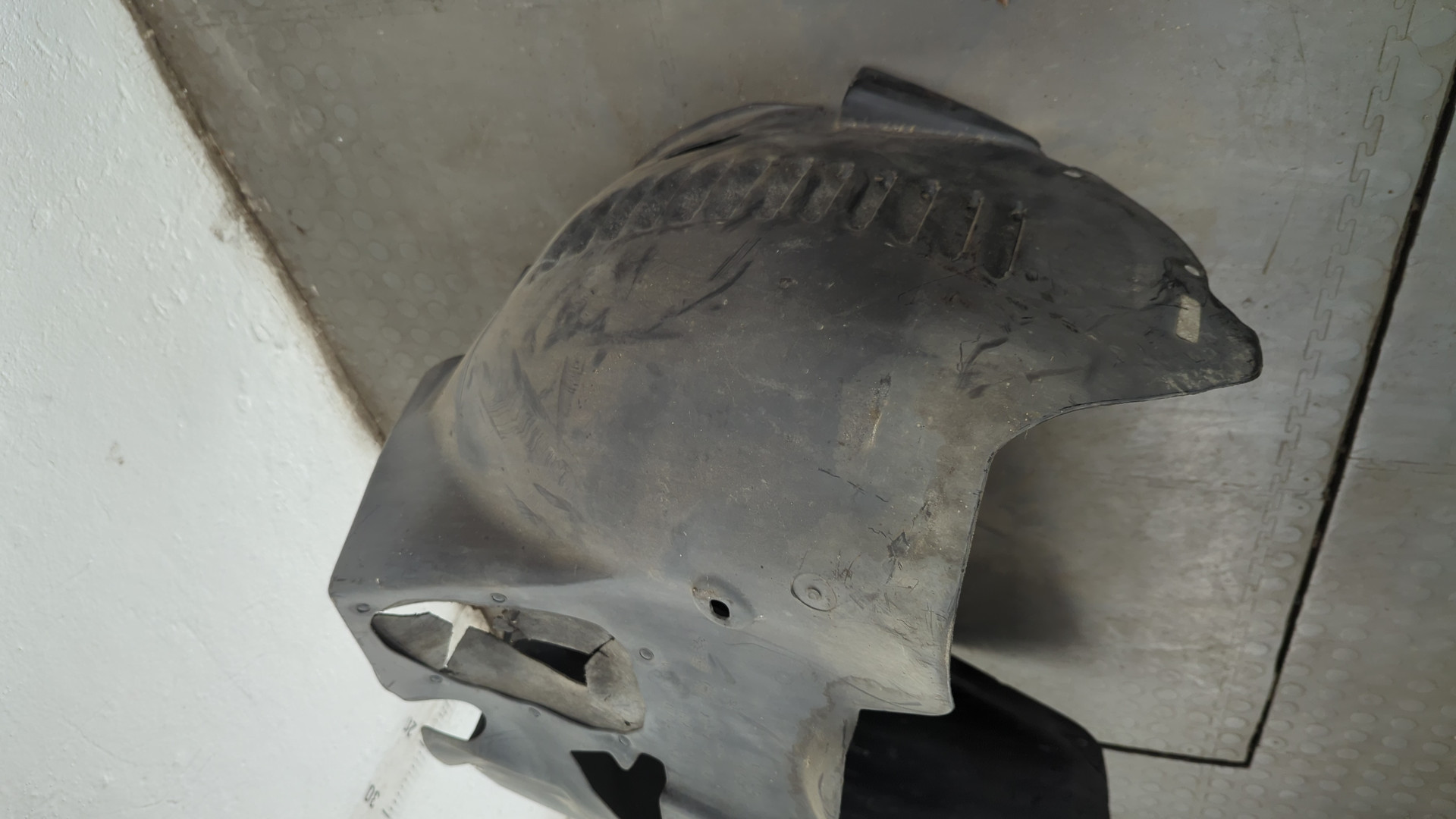 Локер передний левый