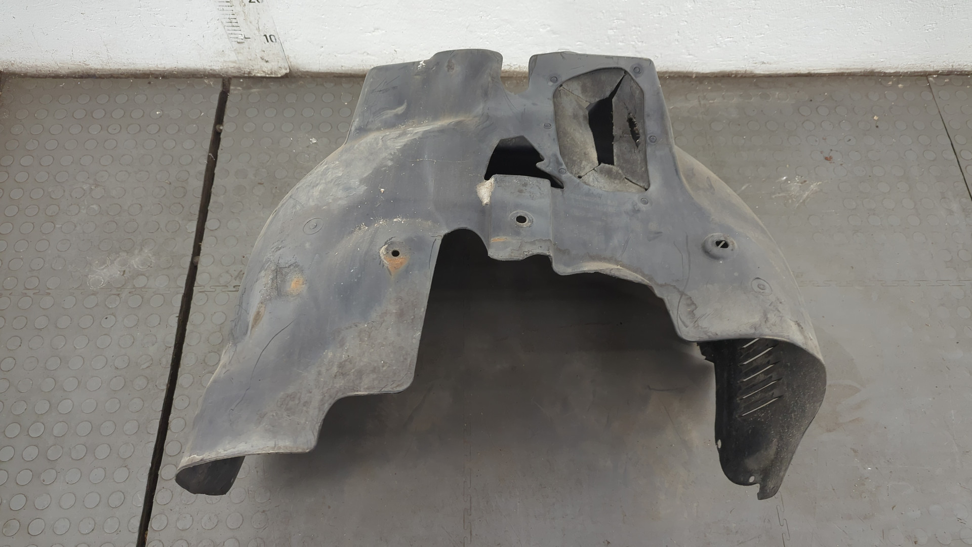 Локер передний левый