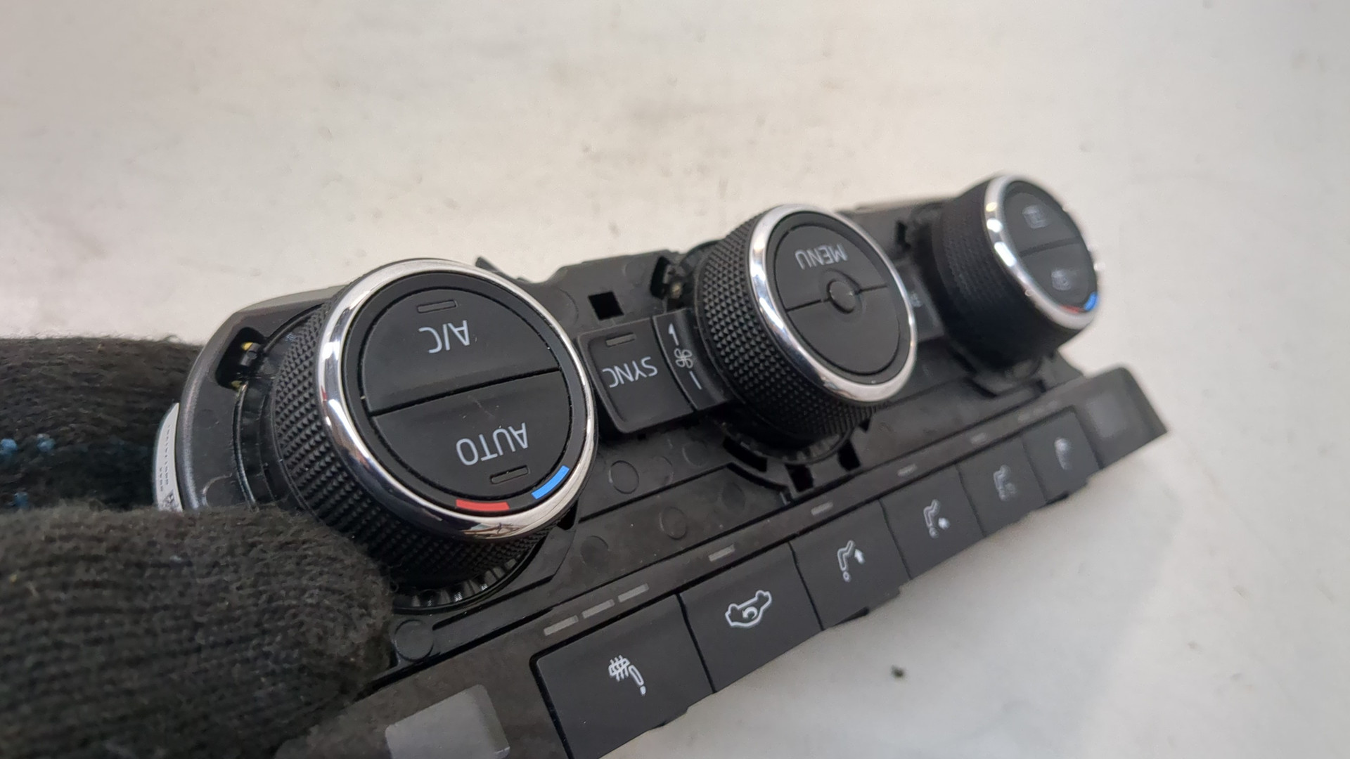 Переключатель отопителя