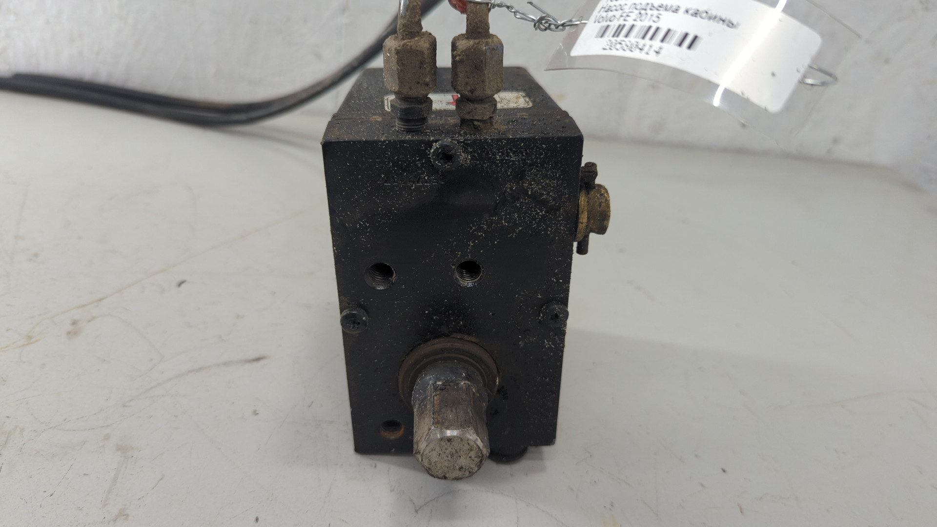 Насос подъема кабины