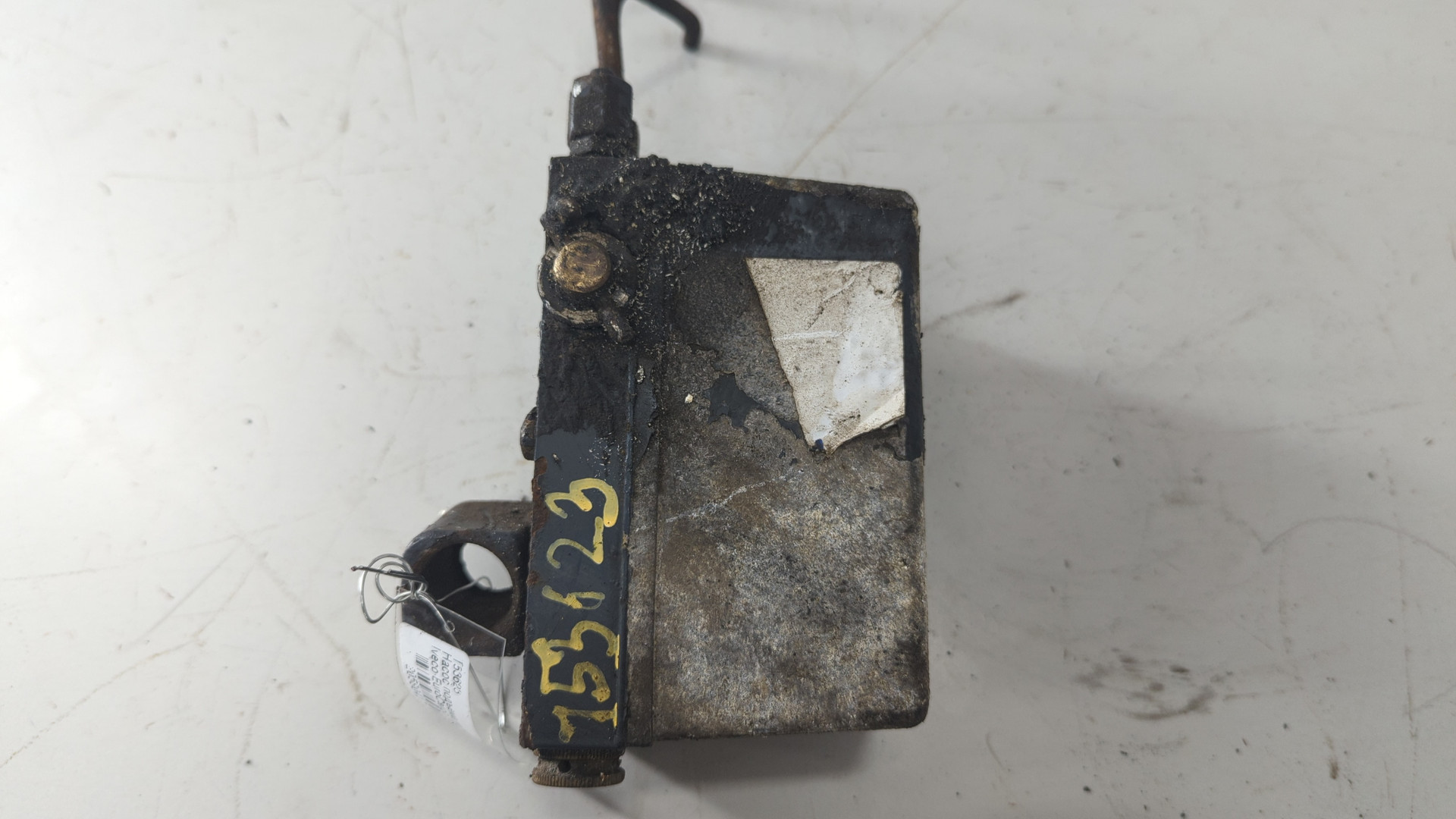 Насос подъема кабины