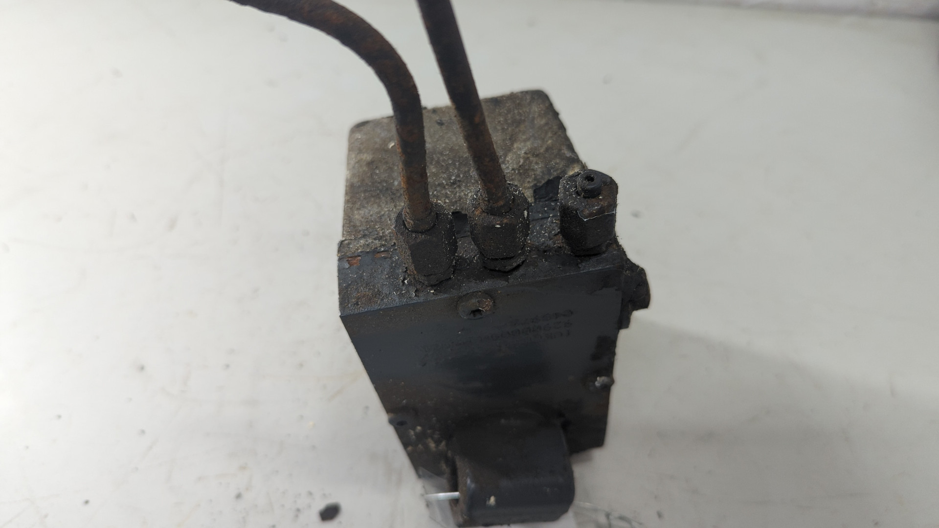 Насос подъема кабины