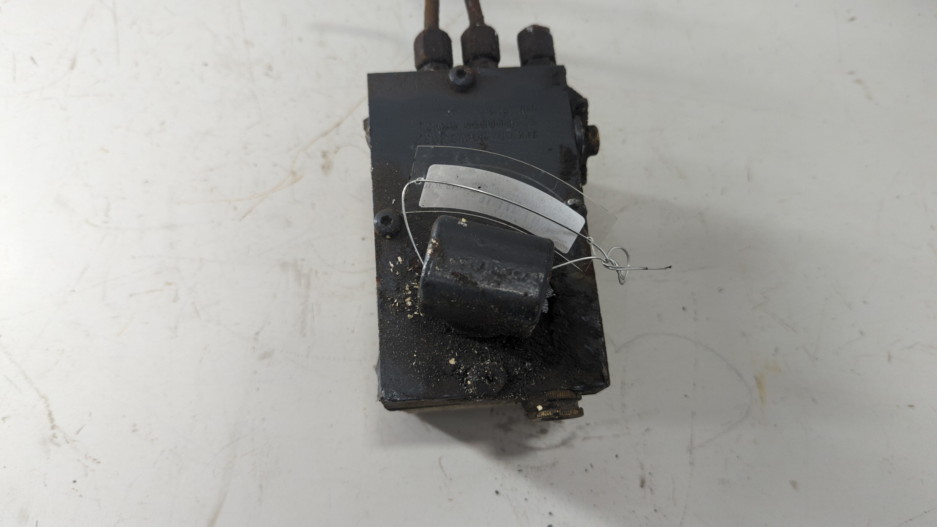 Насос подъема кабины