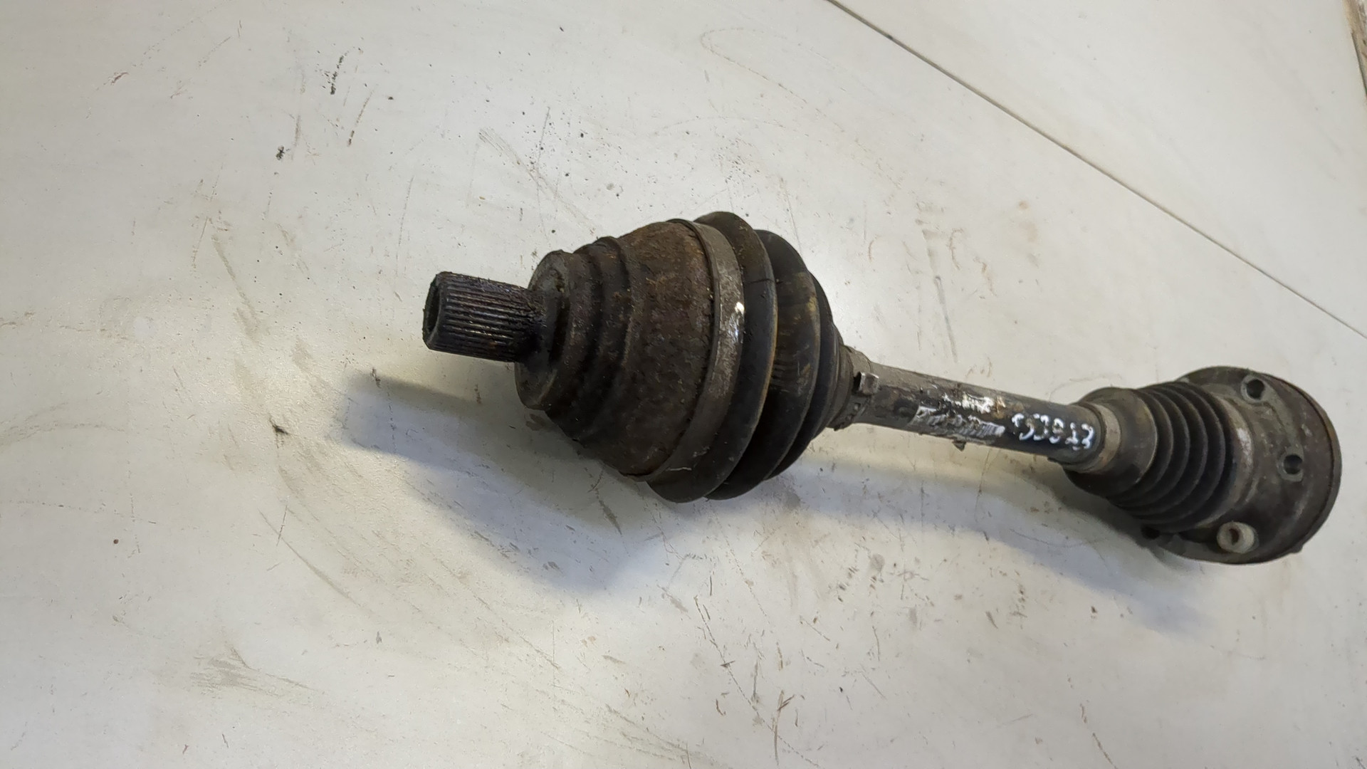 Полуось передняя левая