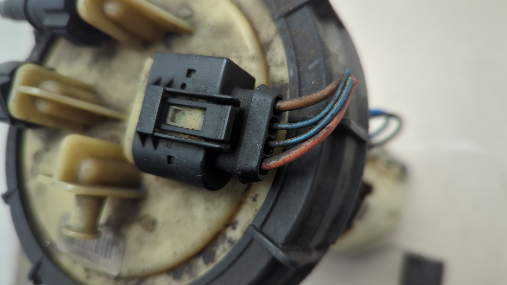 Насос топливный электрический