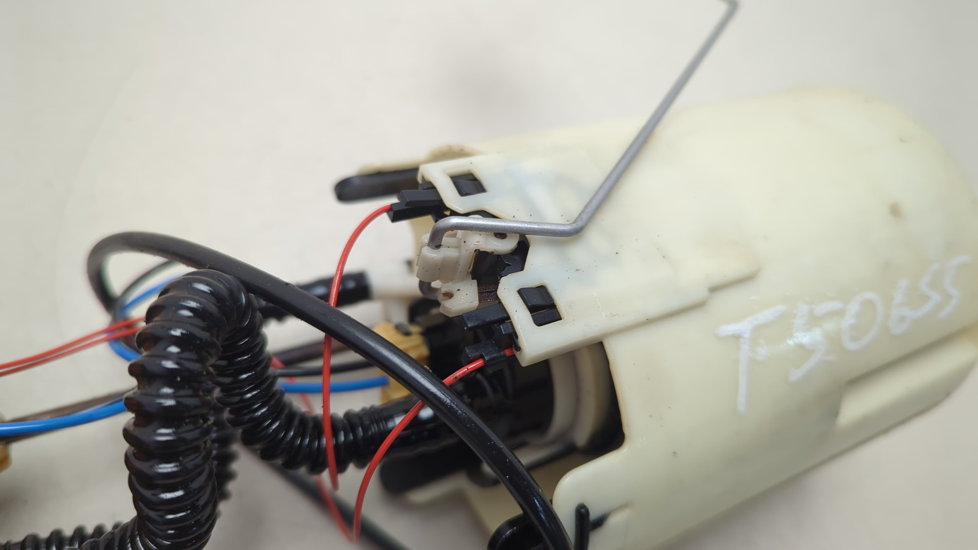 Насос топливный электрический