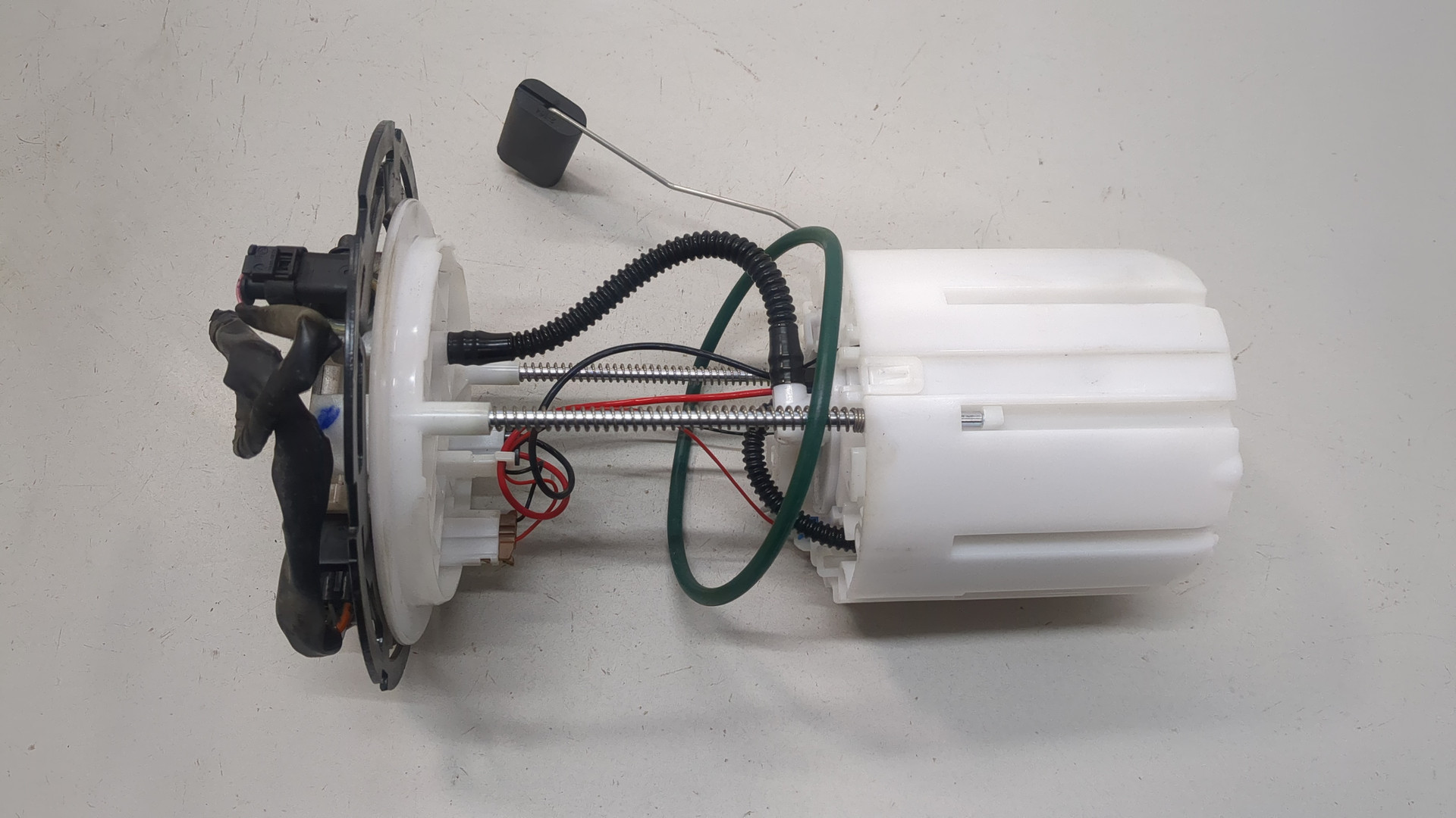 Насос топливный электрический