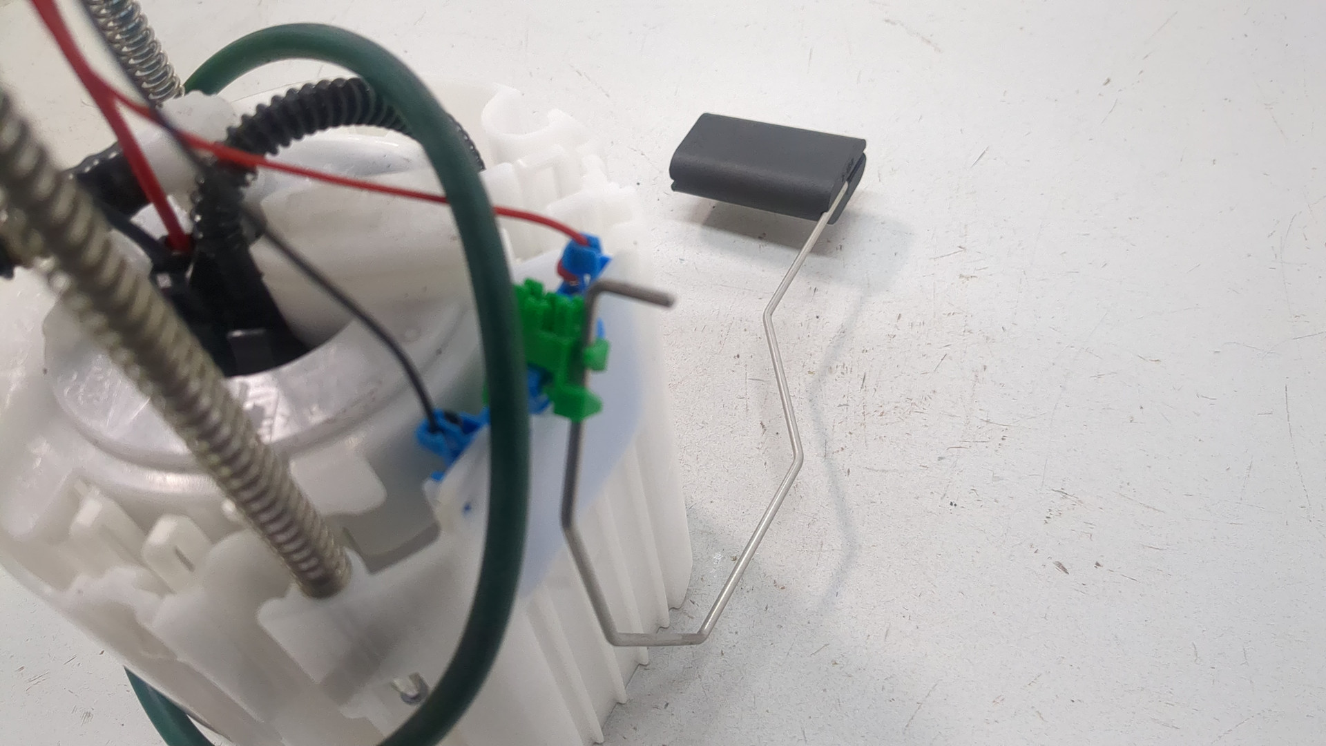 Насос топливный электрический