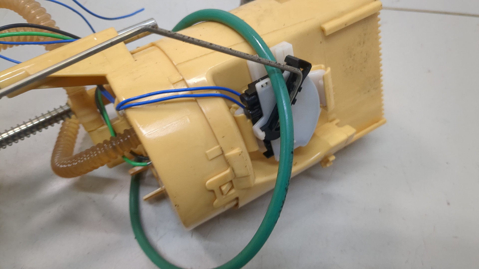 Насос топливный электрический