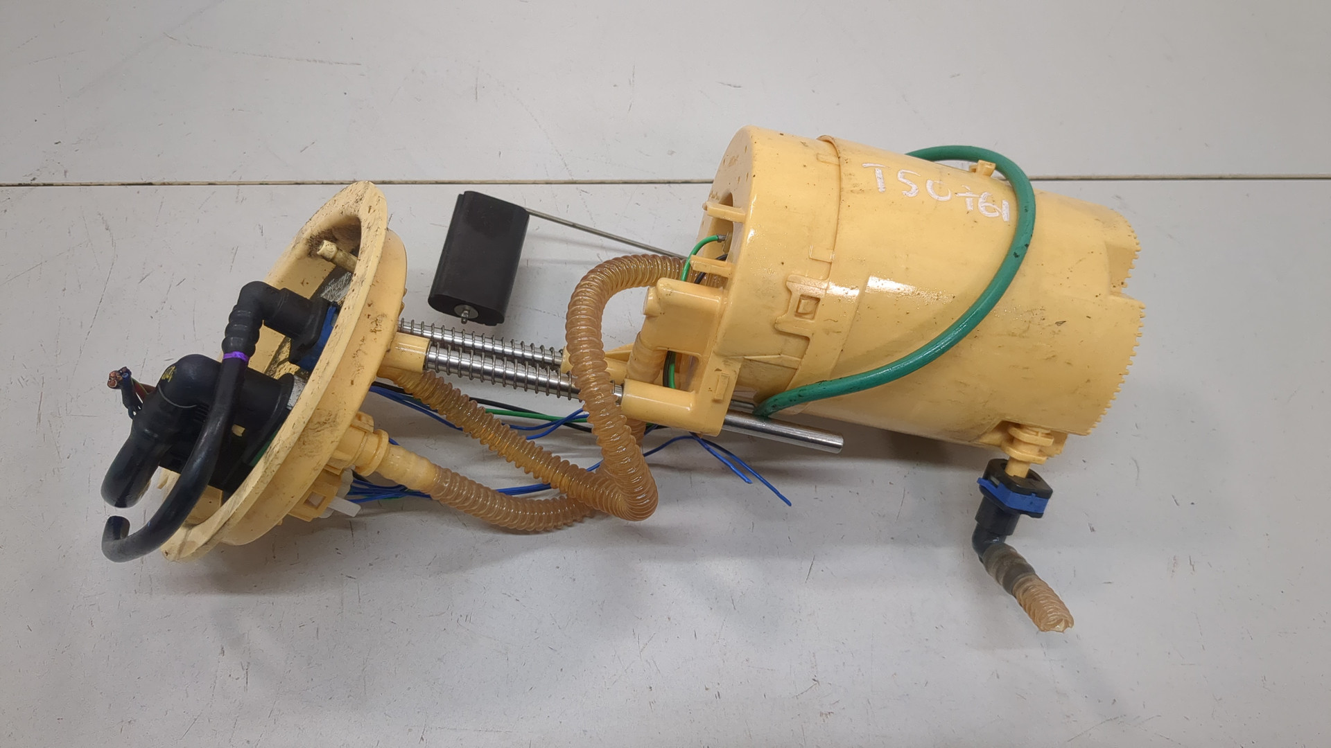 Насос топливный электрический