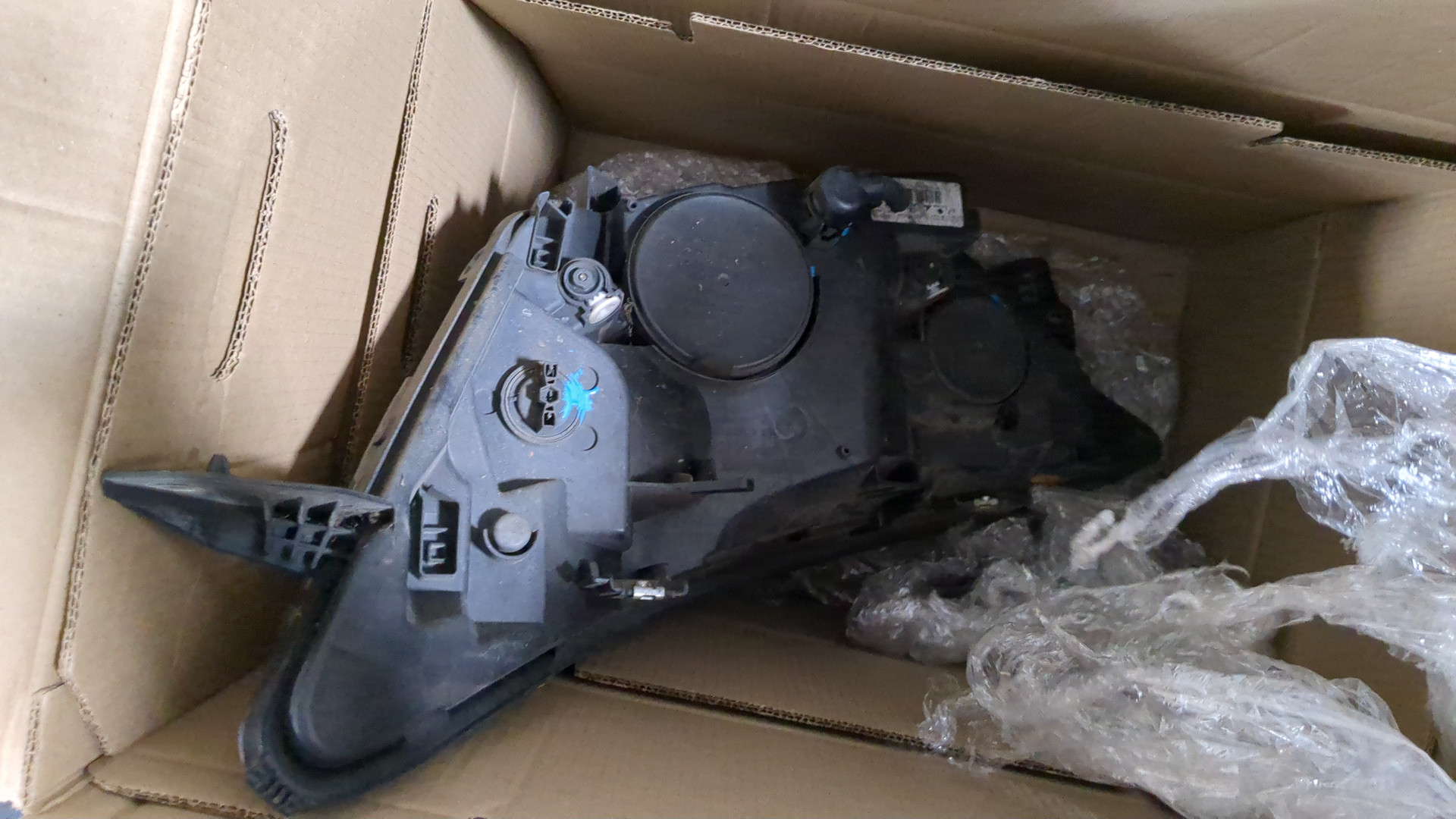 Фара правая