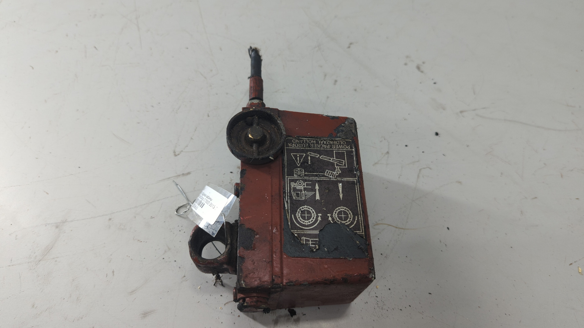 Насос подъема кабины