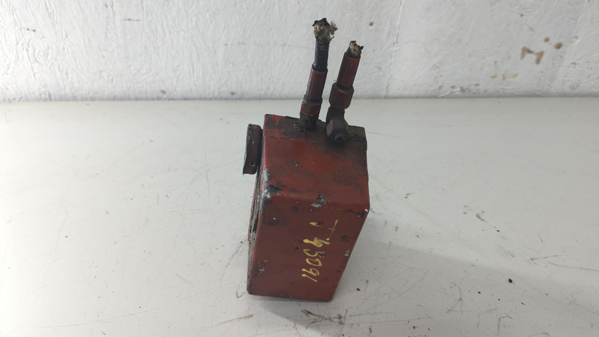 Насос подъема кабины