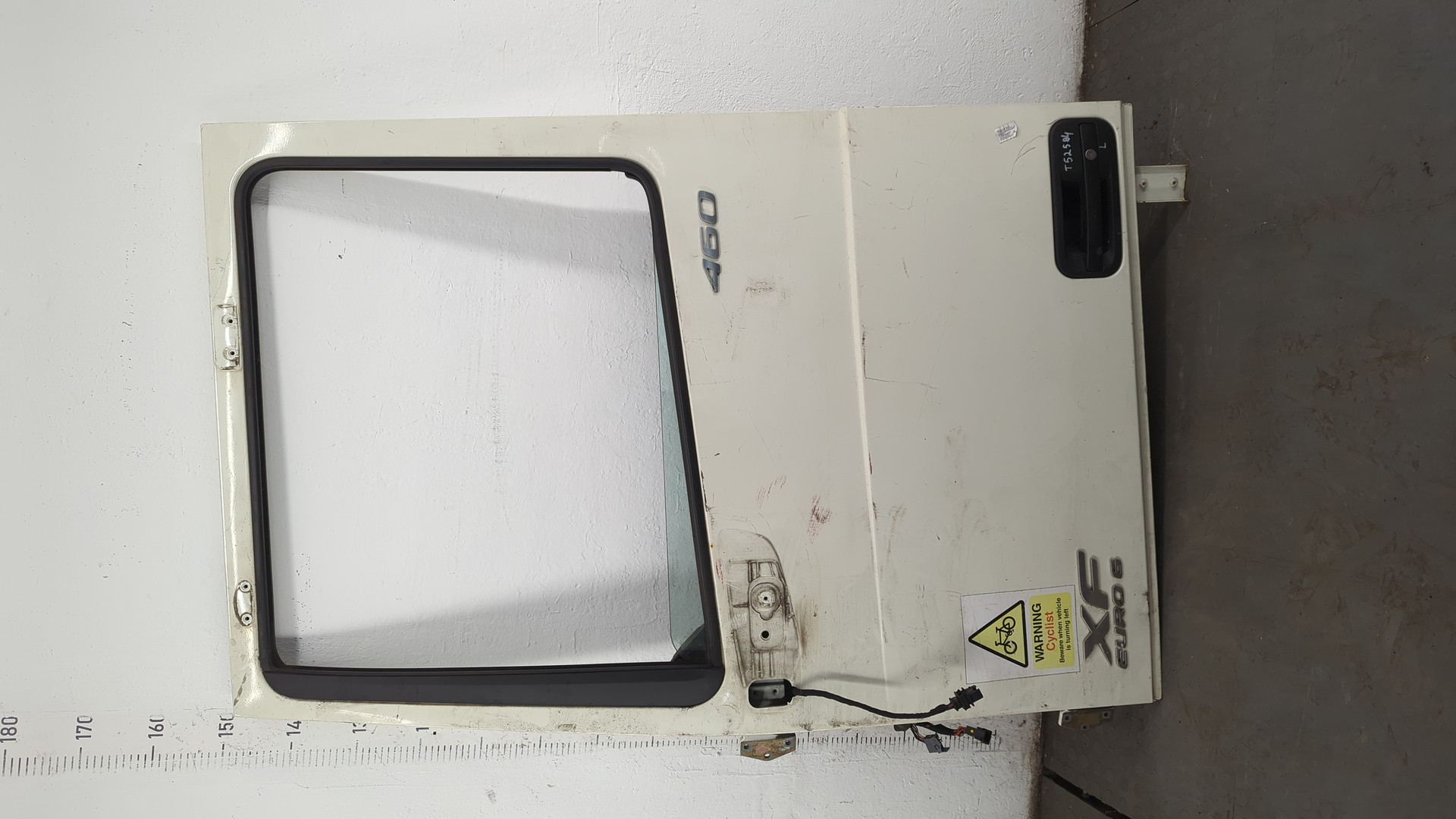 Дверь передняя левая