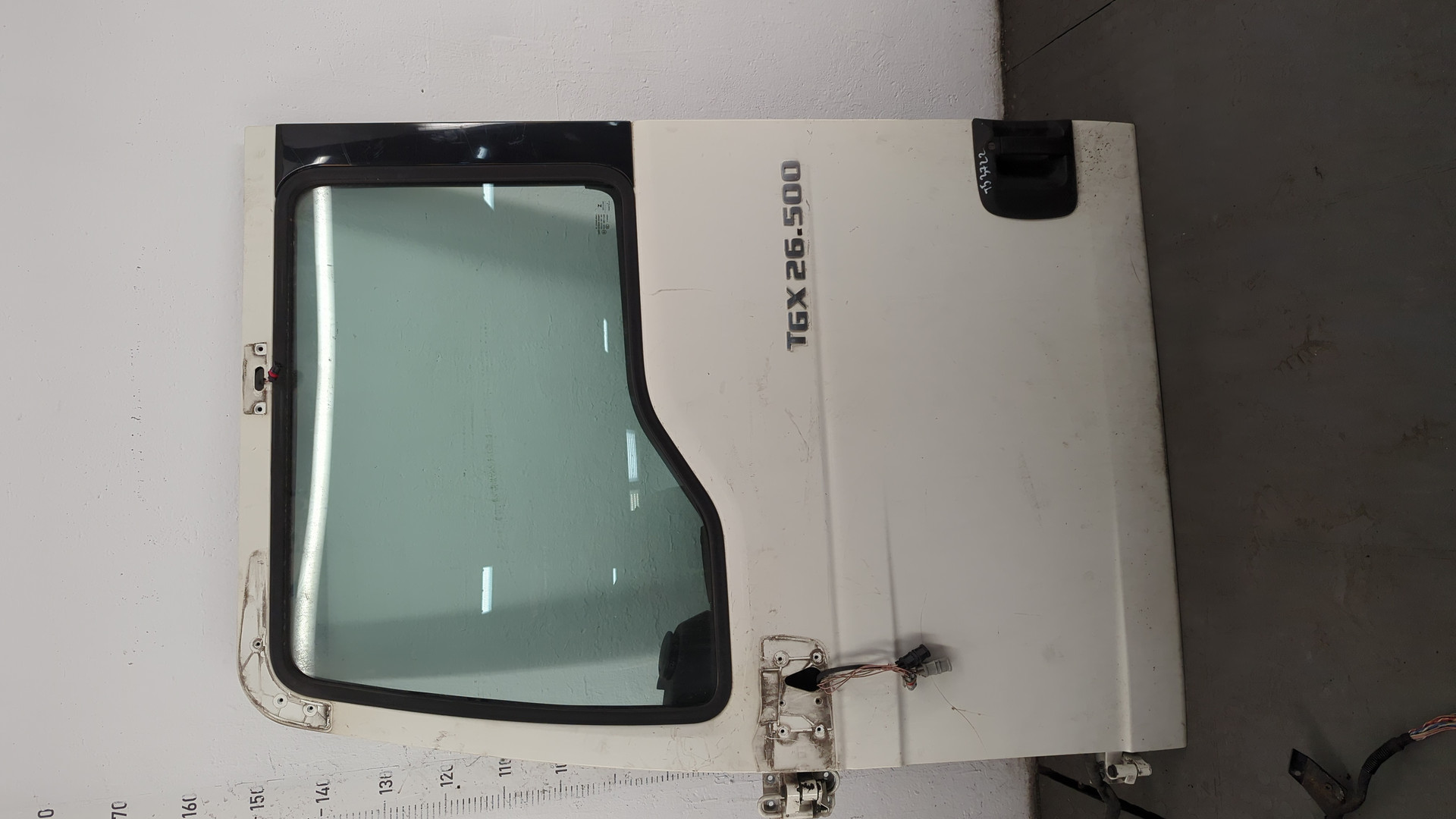 Дверь передняя левая