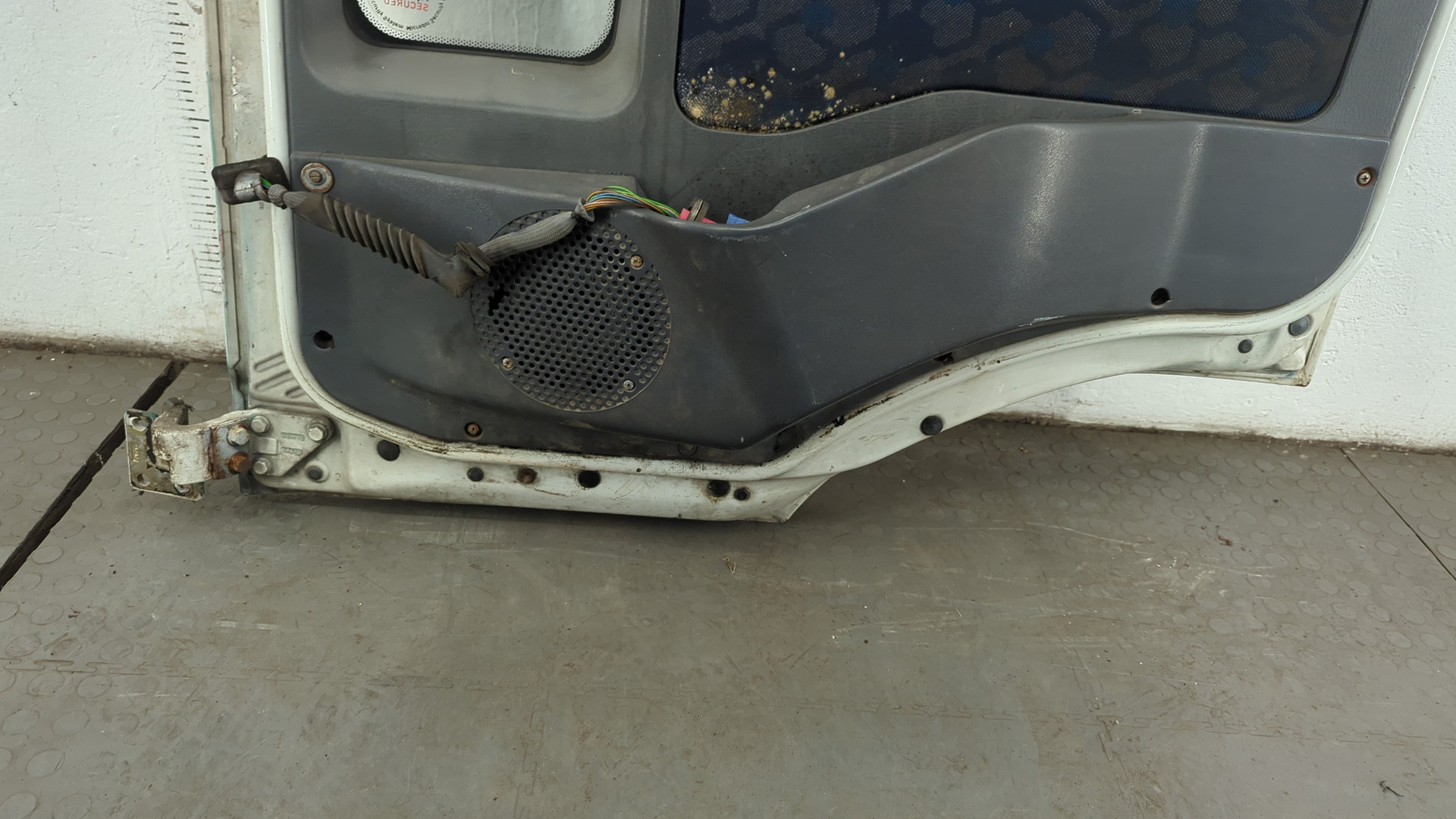 Дверь передняя правая