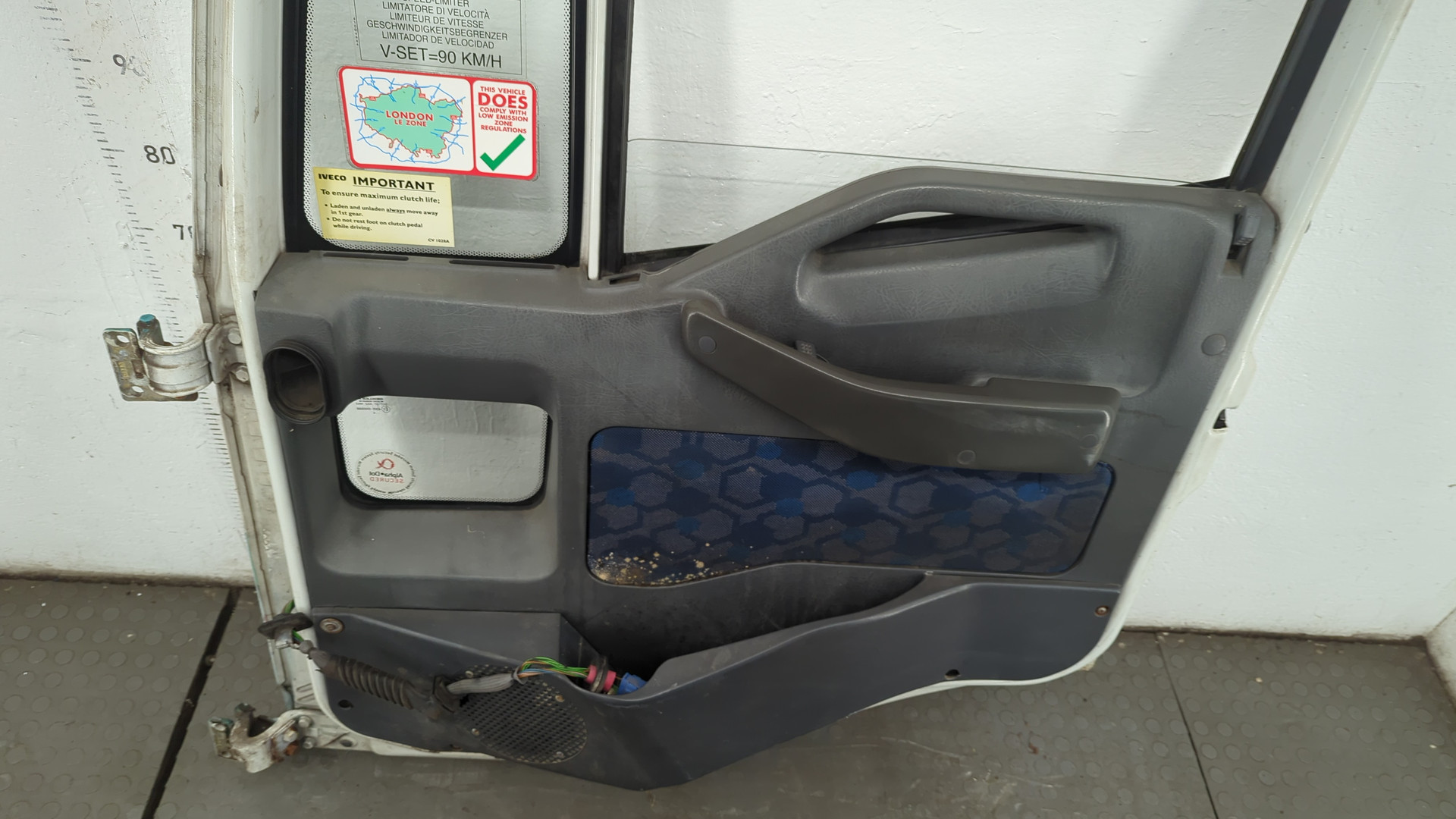 Дверь передняя правая