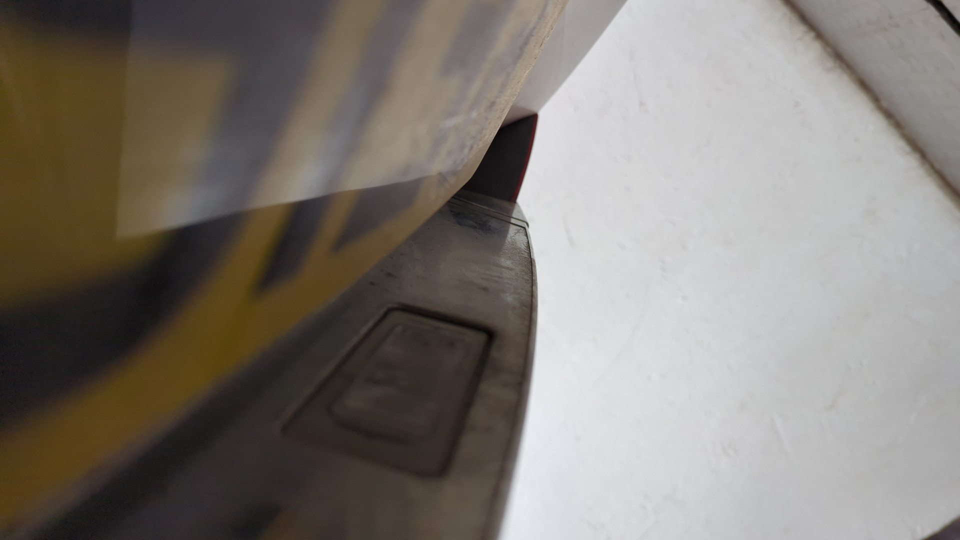 Дверь багажника