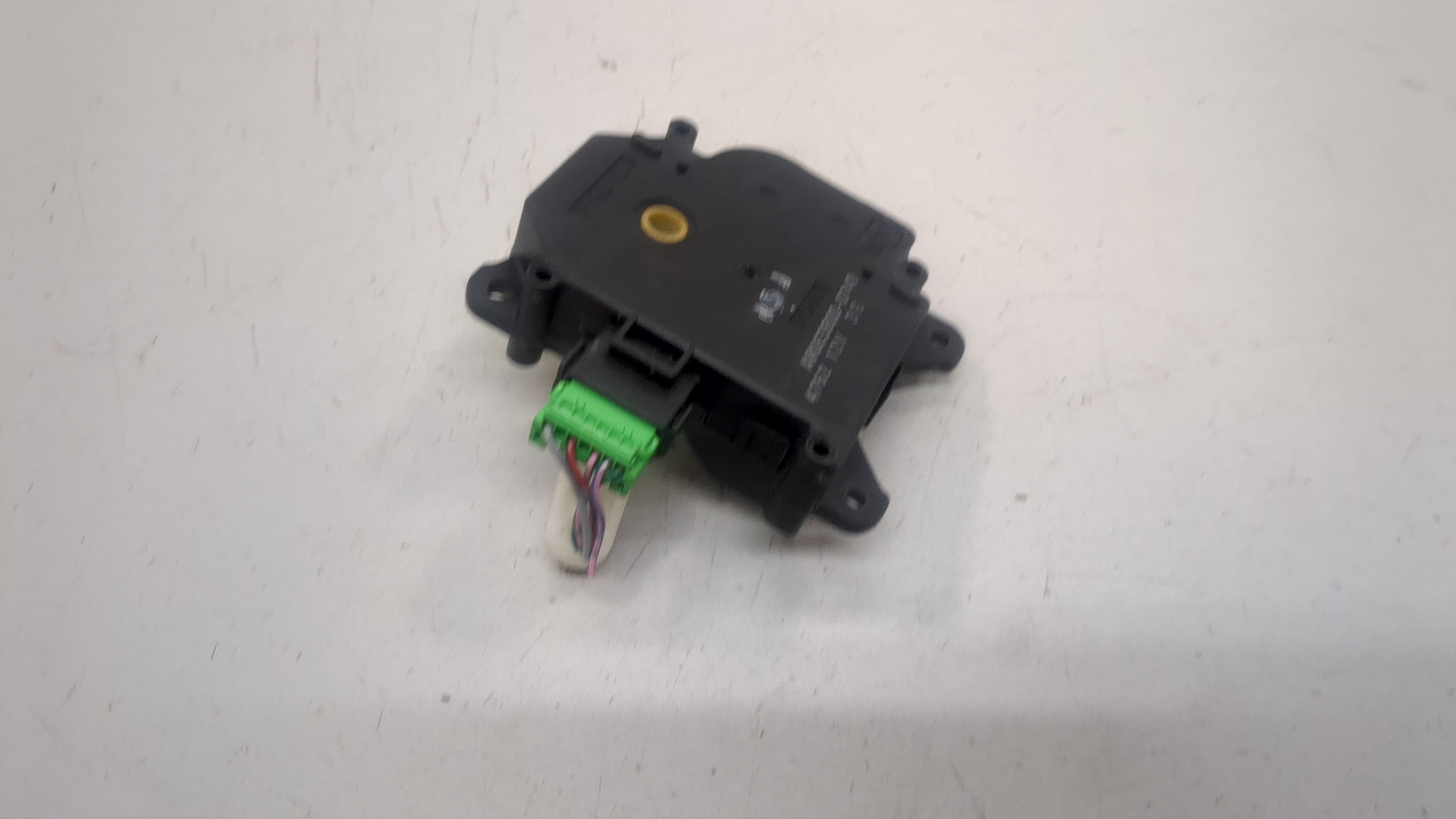 Моторчик заслонки печки