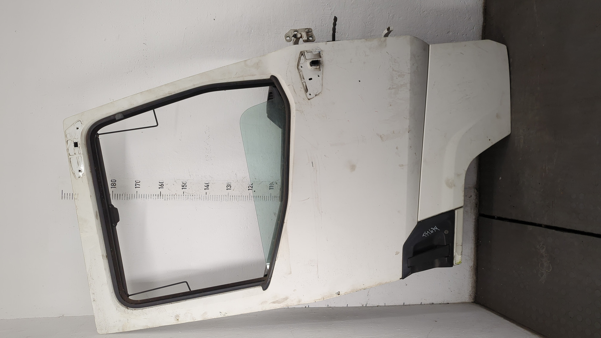 Дверь передняя правая