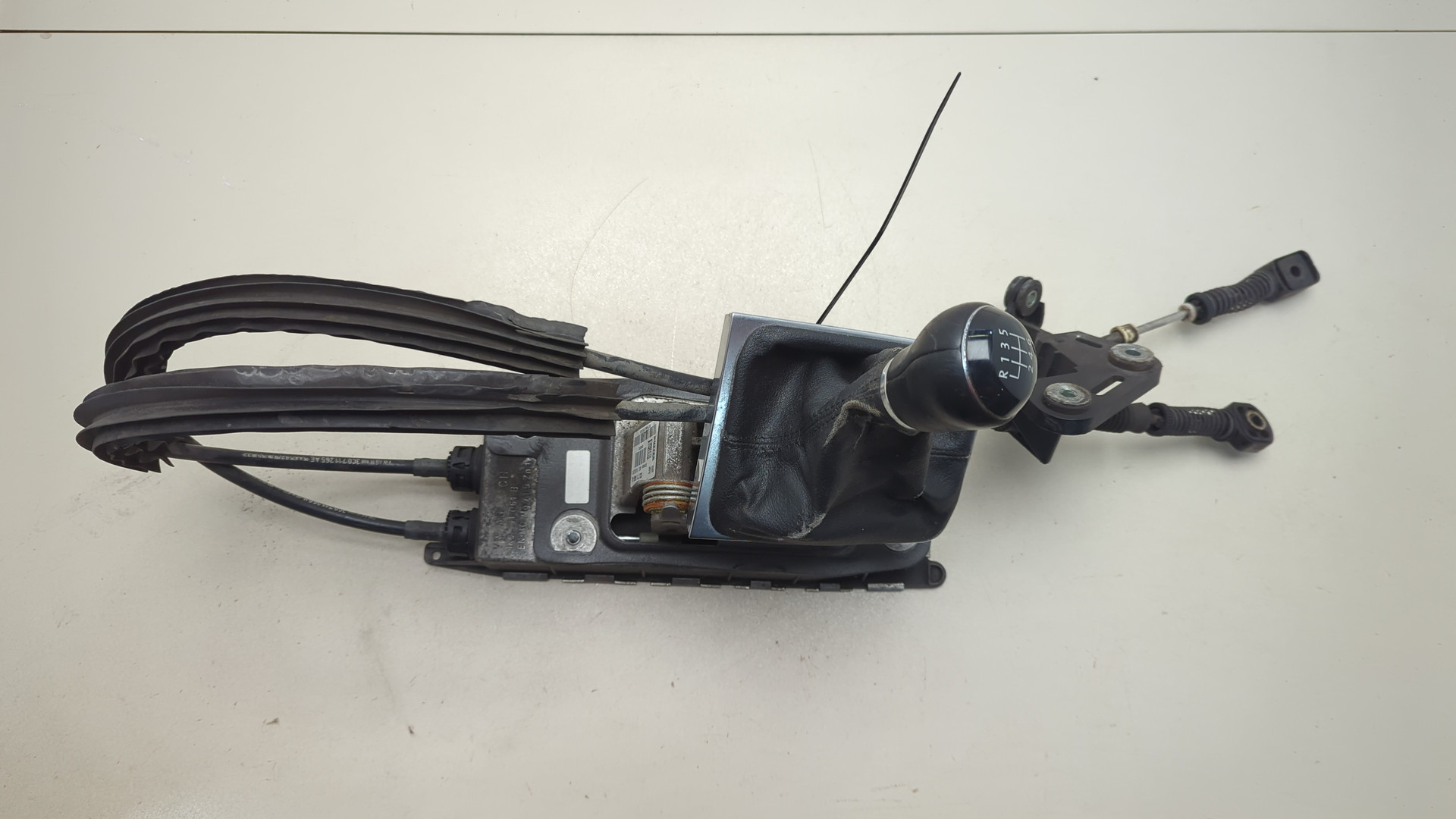 Кулиса МКПП / АКПП