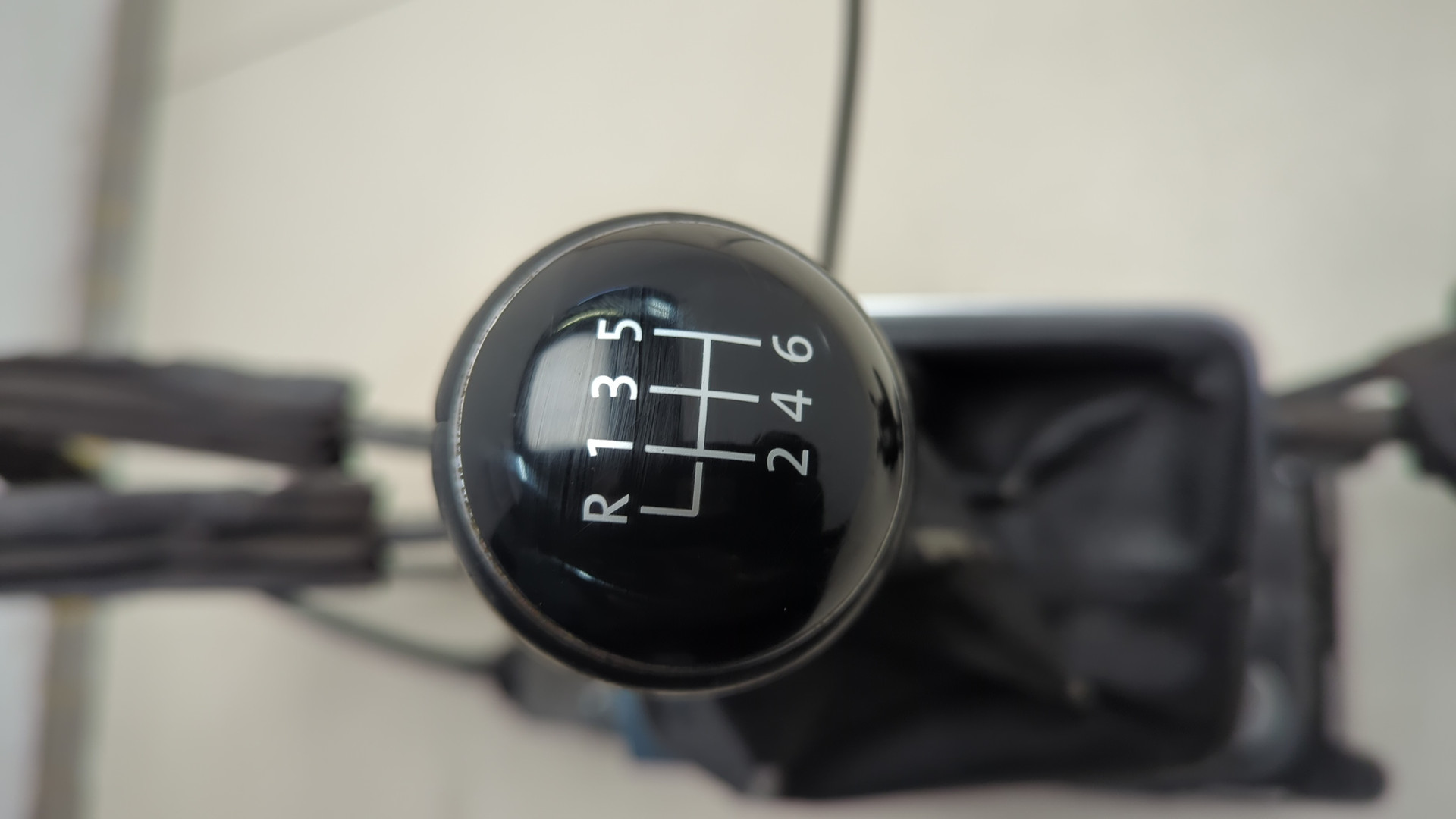 Кулиса МКПП / АКПП