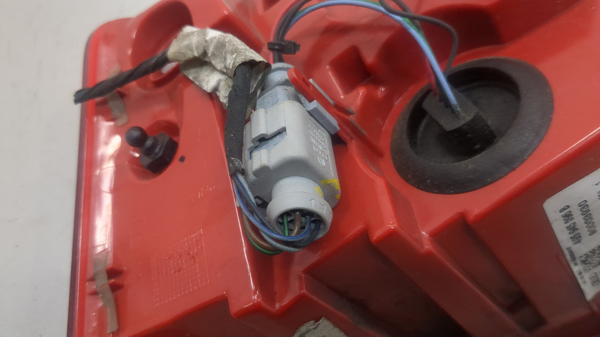 Фонарь задний правый