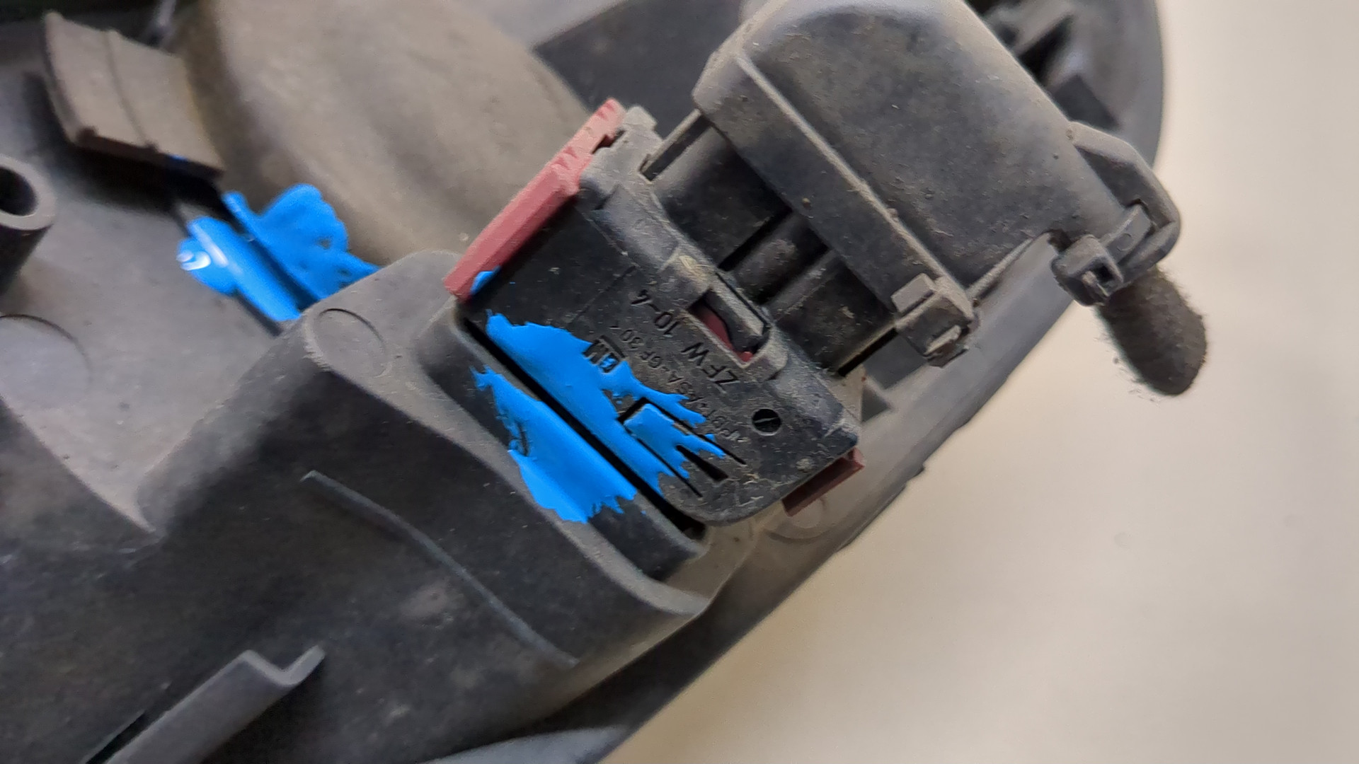 Фара правая