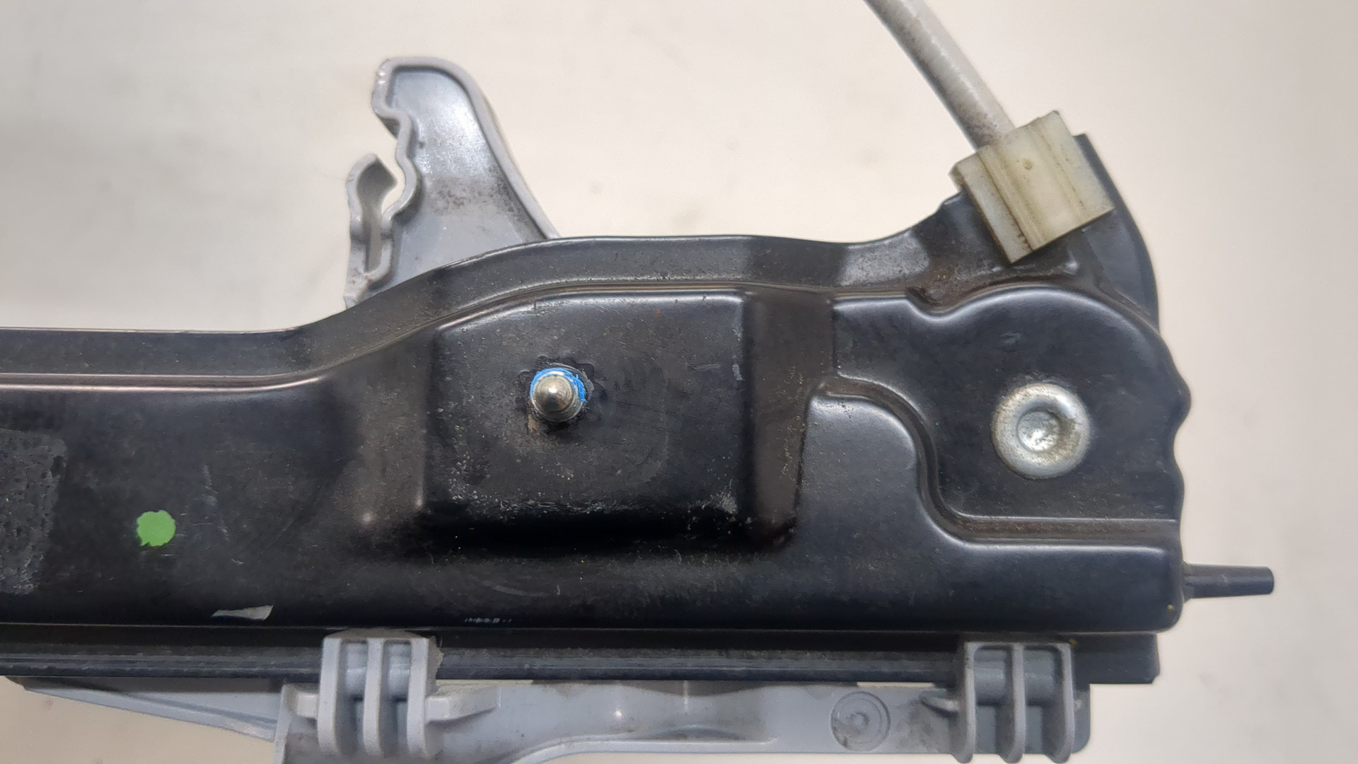 Стеклоподъемник электр. задний левый