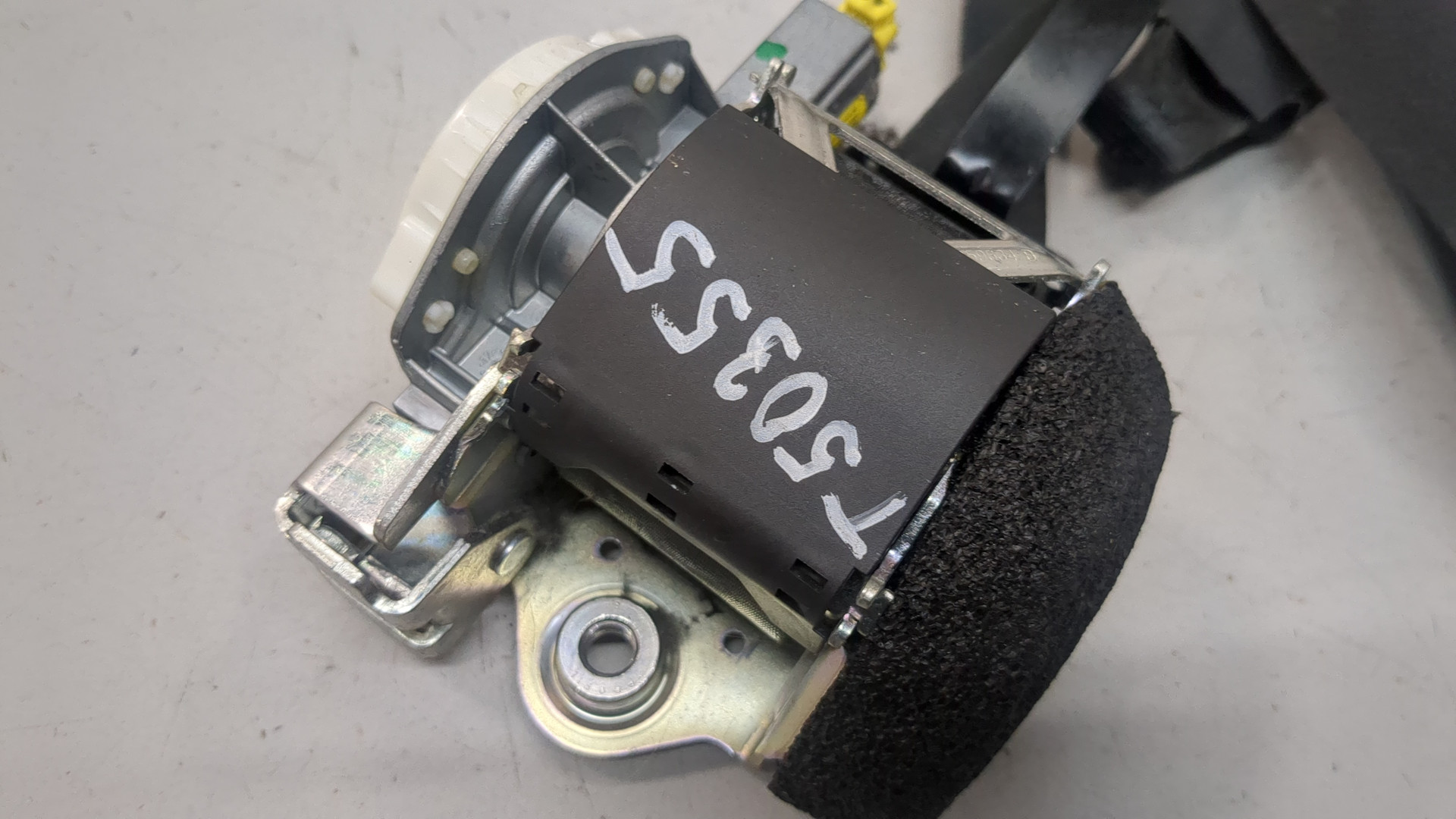 Ремень безопасности