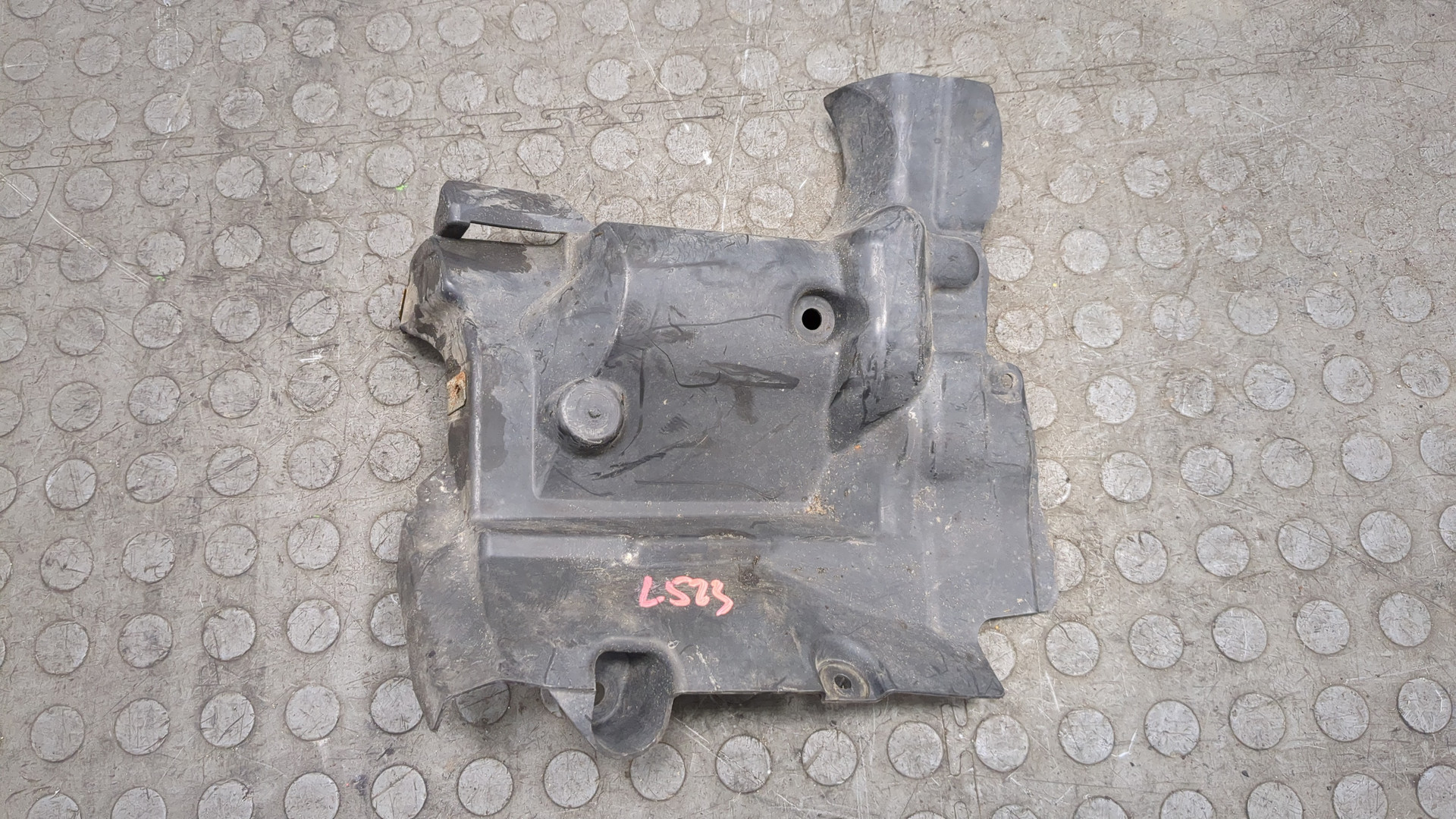 Кожух рулевой колонки