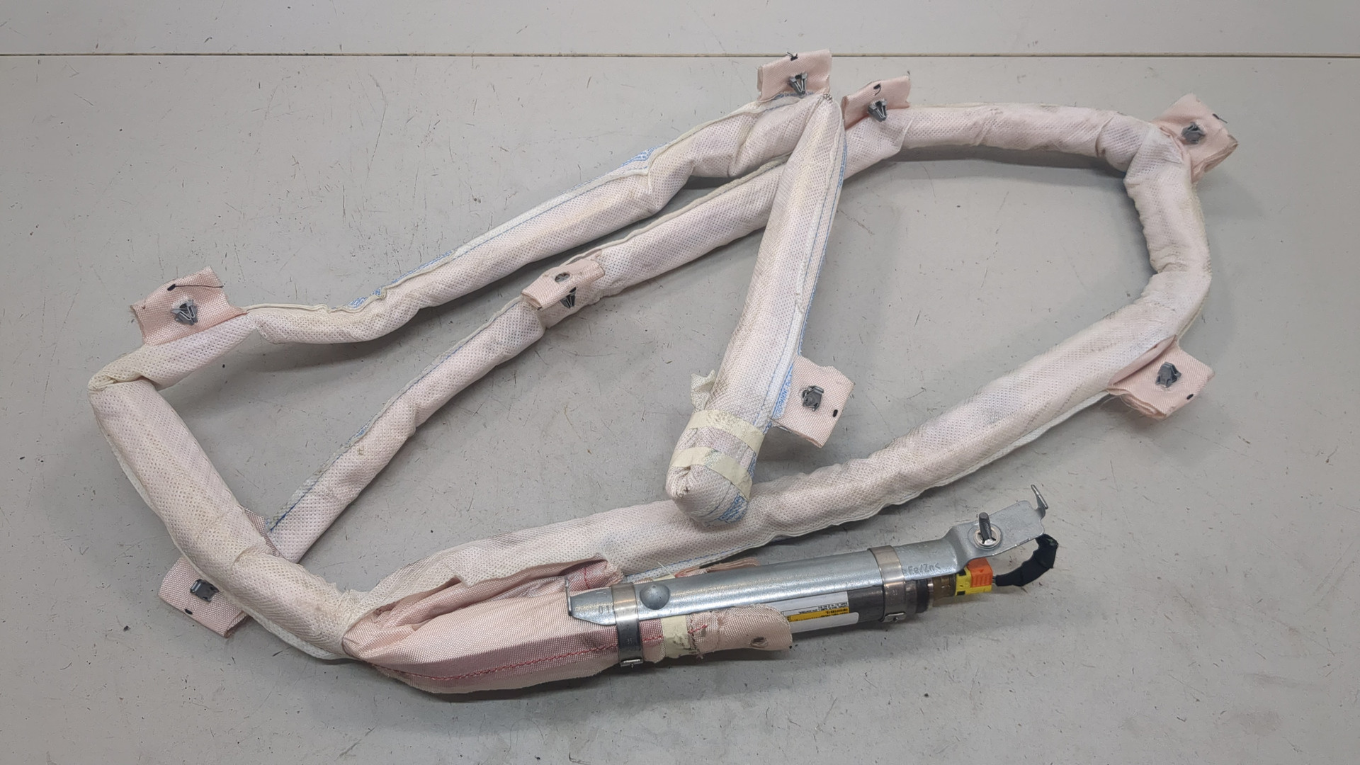 Подушка безопасности боковая (шторка)