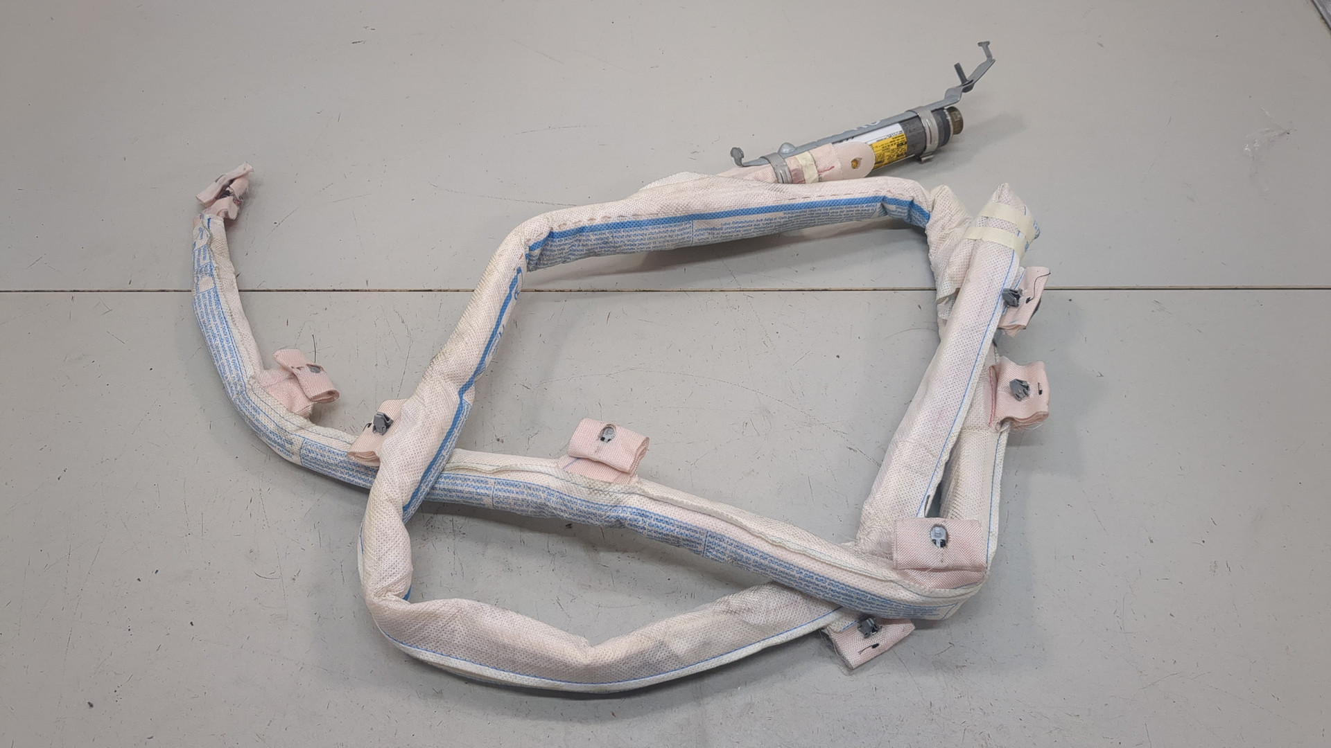 Подушка безопасности боковая (шторка)