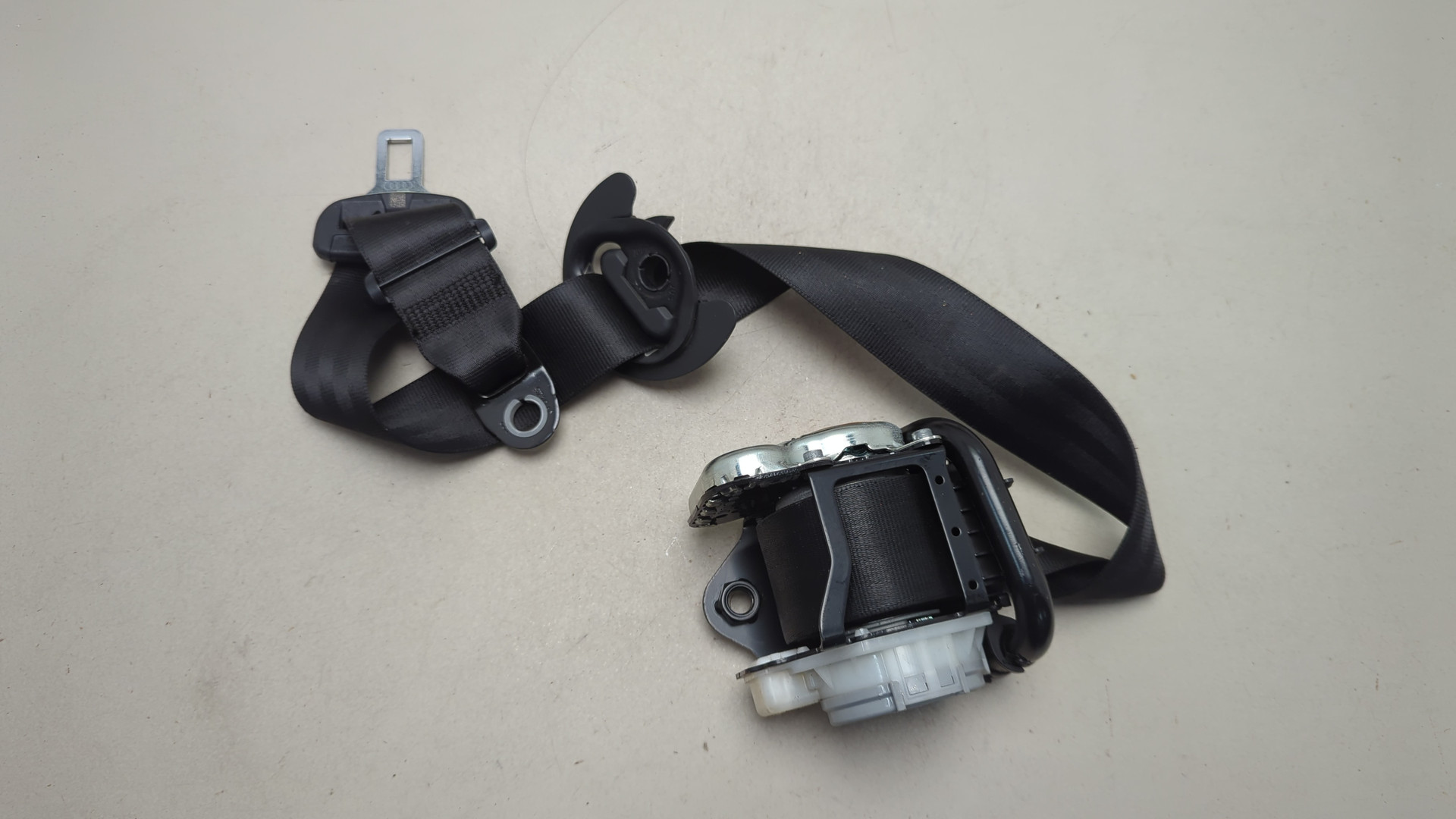 Ремень безопасности