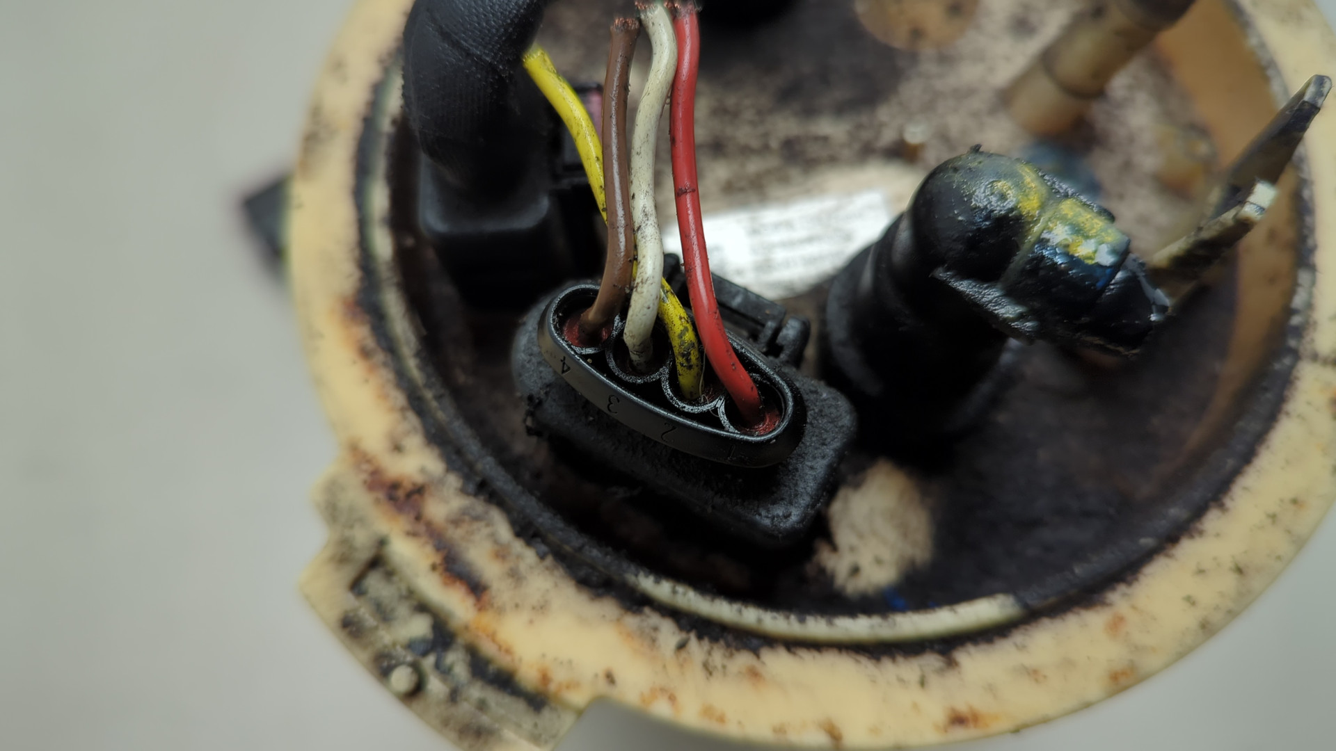 Насос топливный электрический