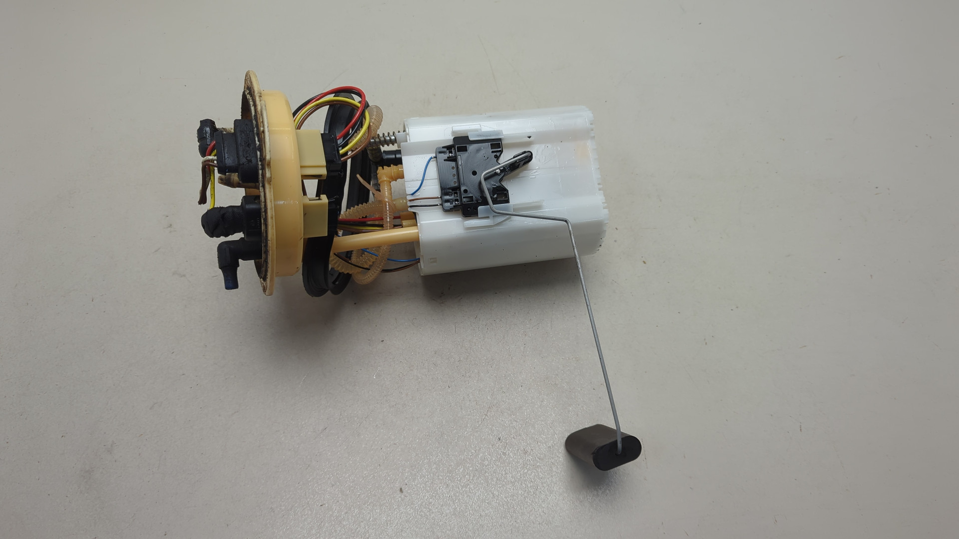 Насос топливный электрический