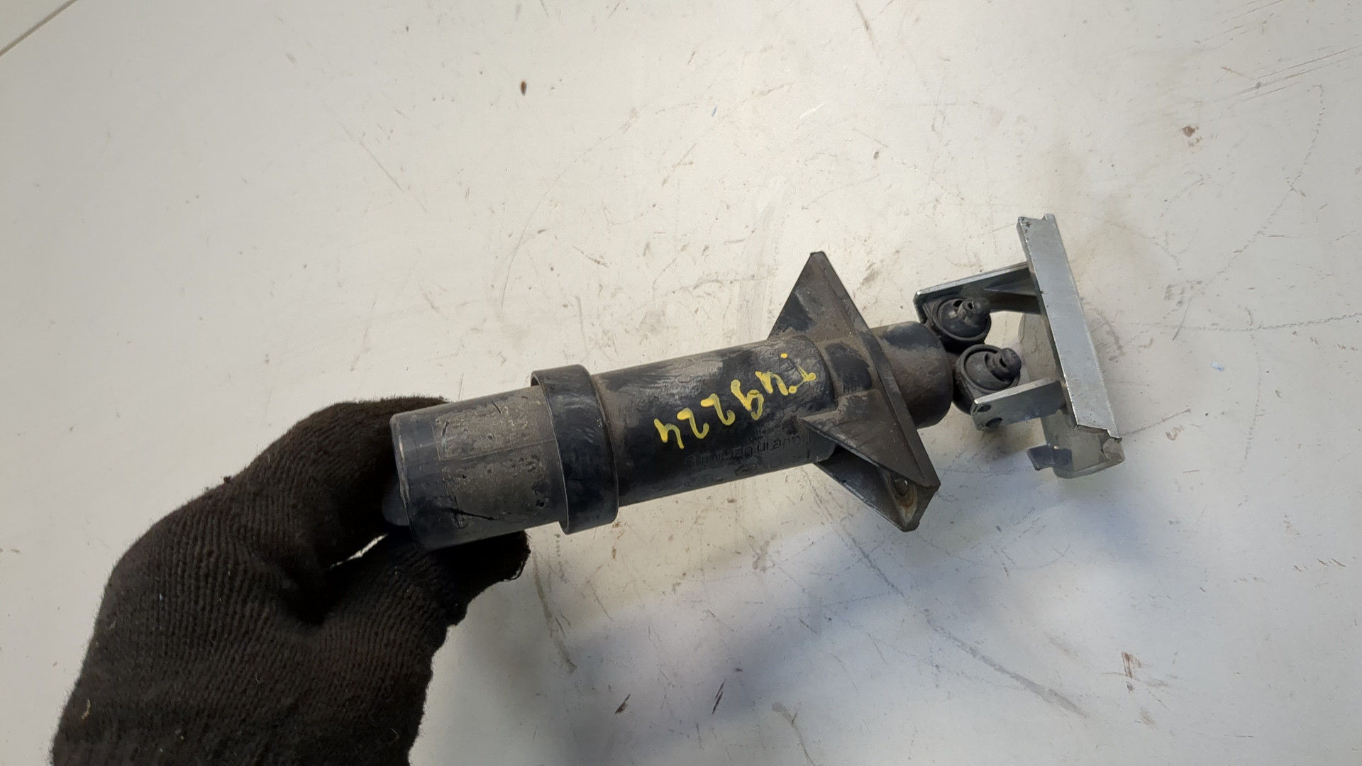 Форсунка омывателя фары