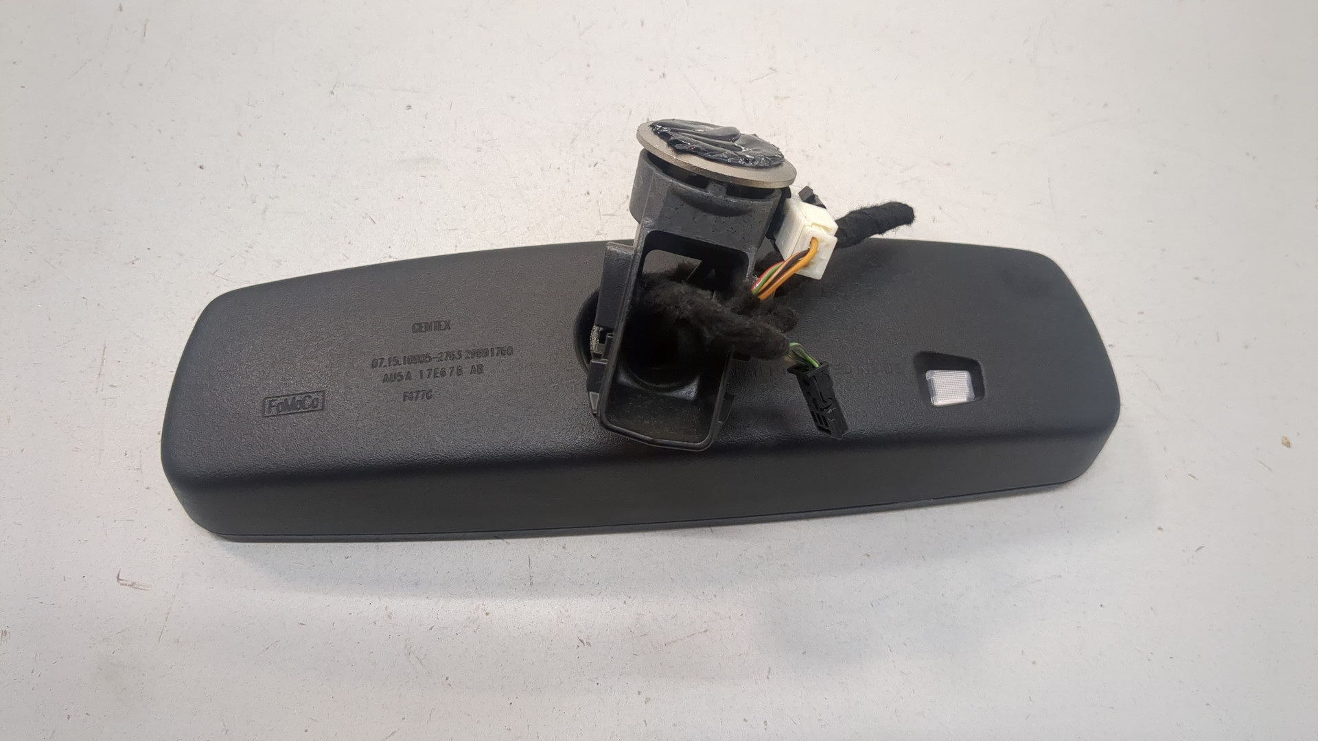 Зеркало заднего вида