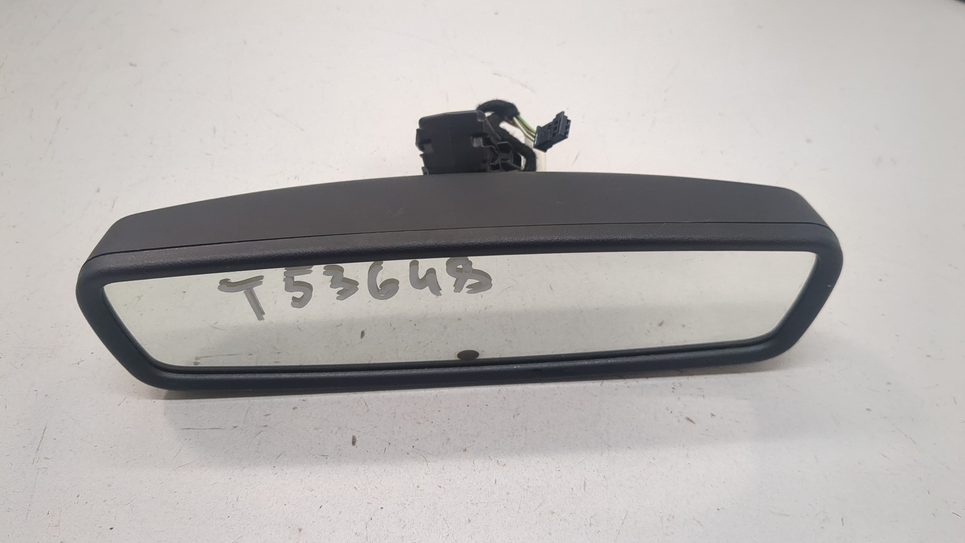 Зеркало заднего вида