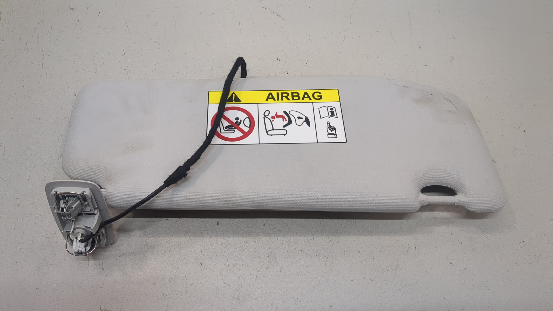 Козырек солнцезащитный