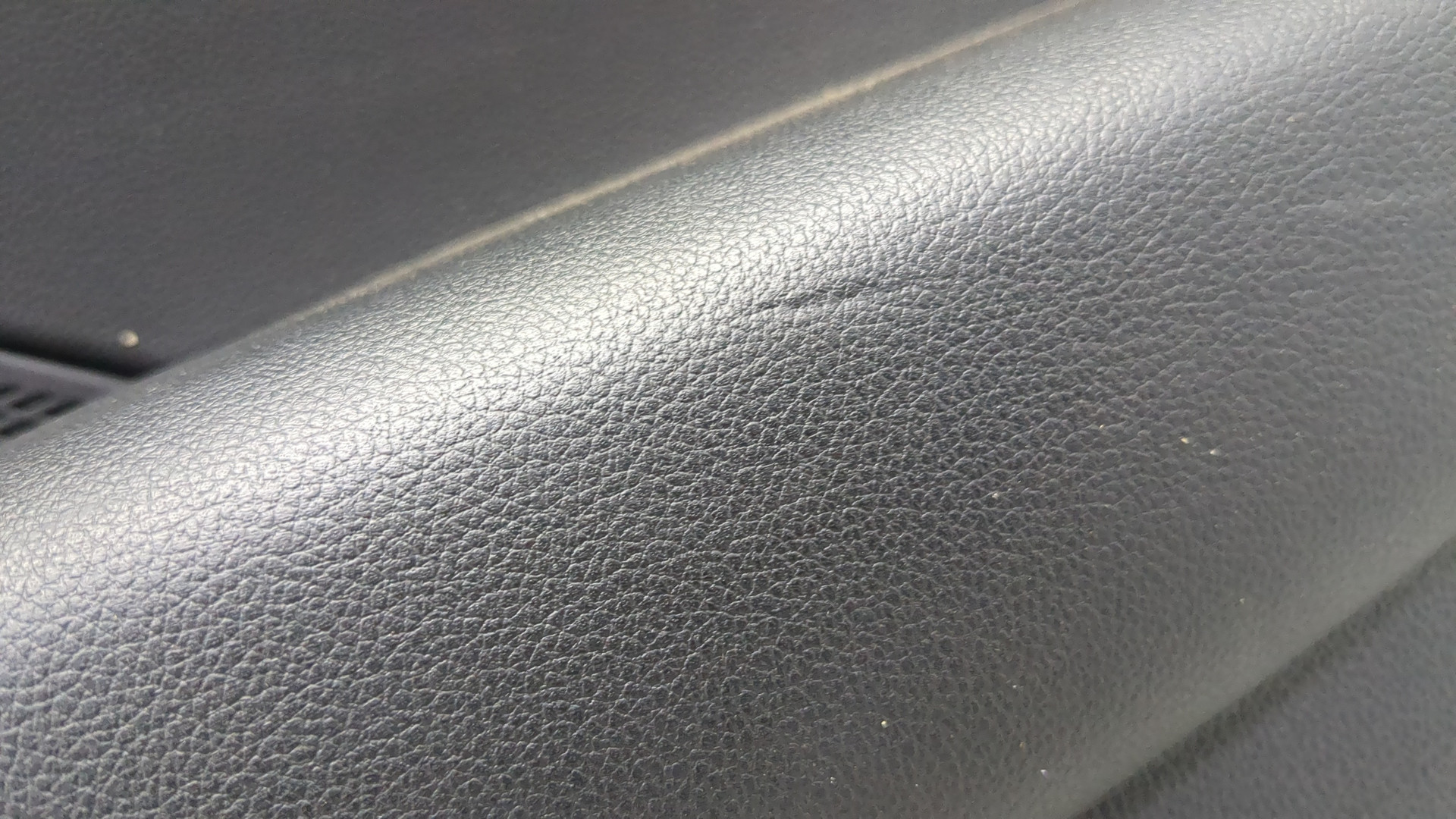 Обшивка двери задней правой