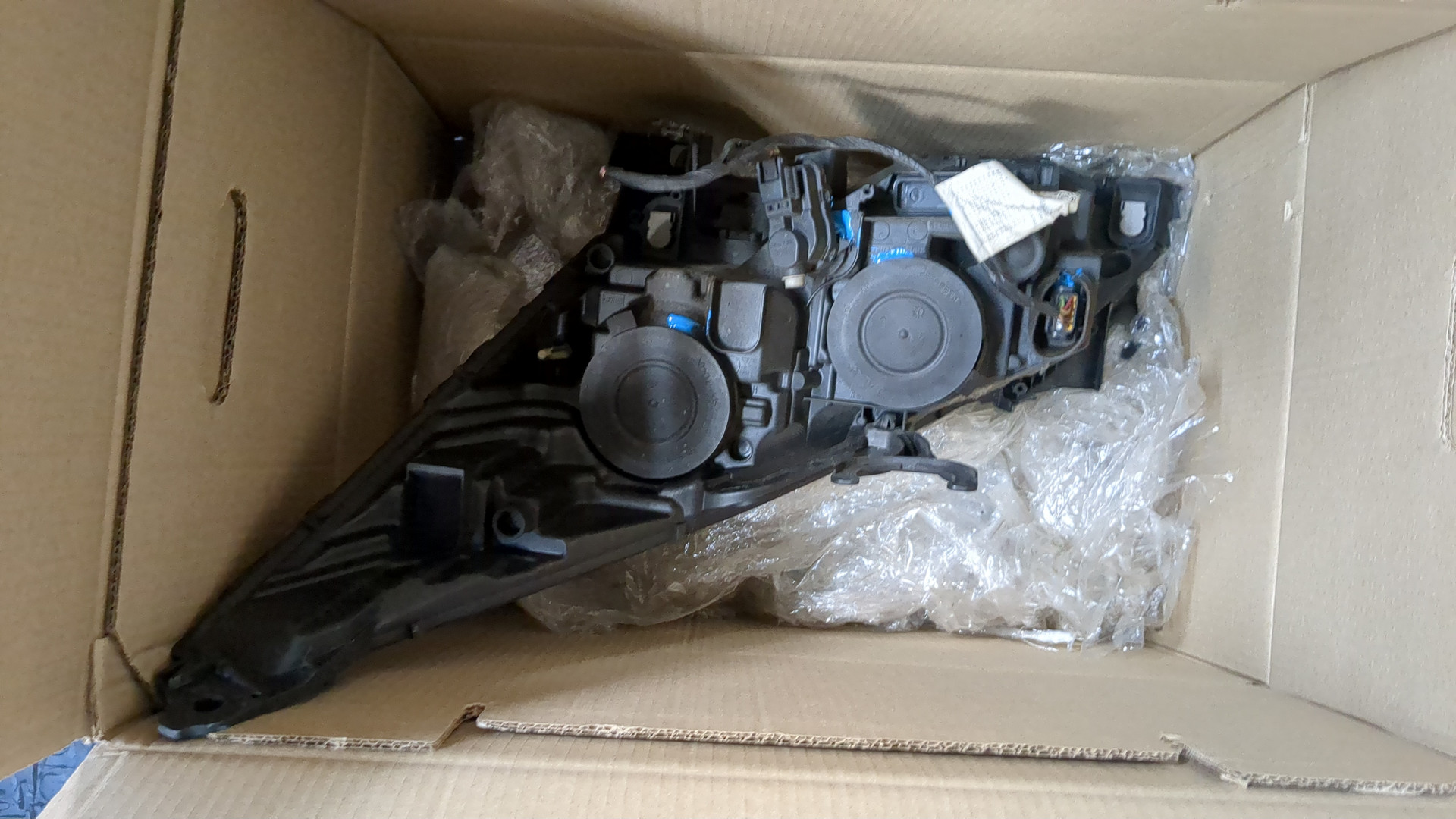 Фара правая