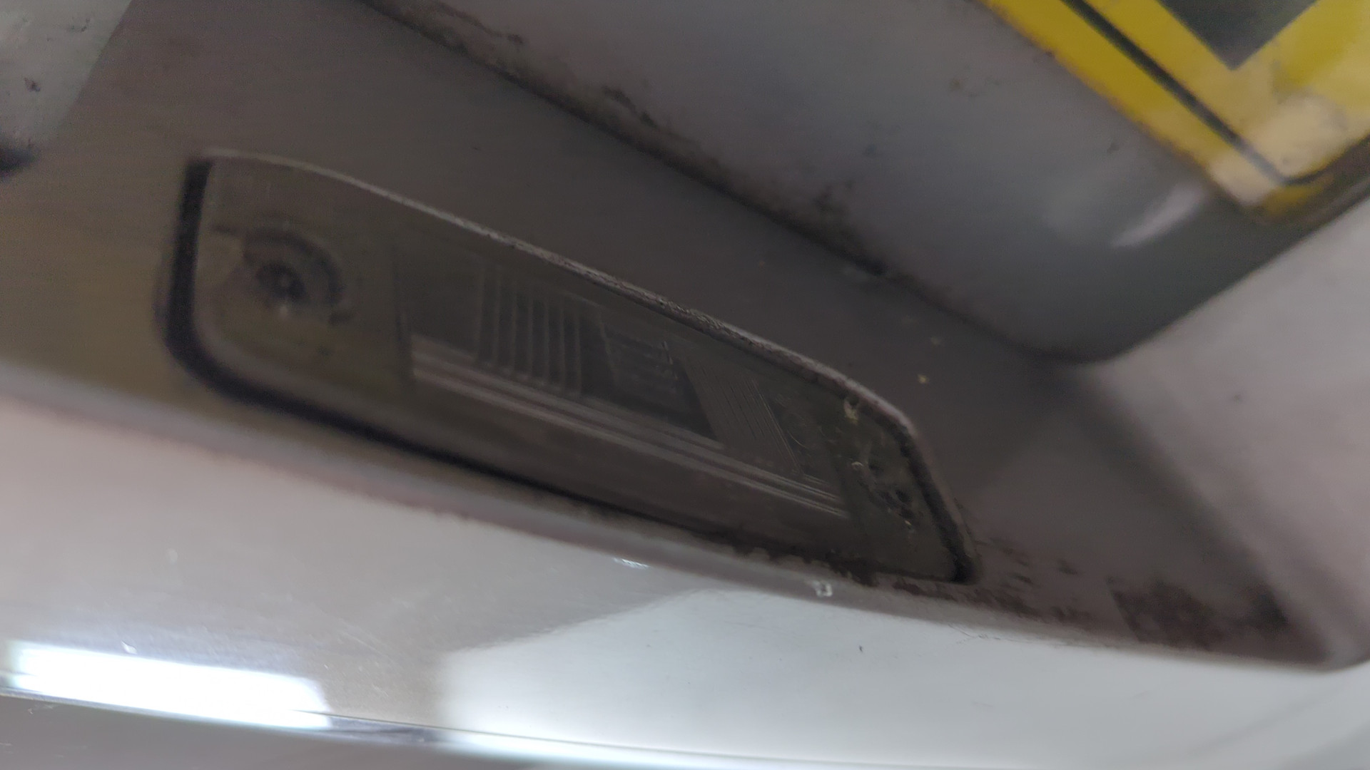 Дверь багажника